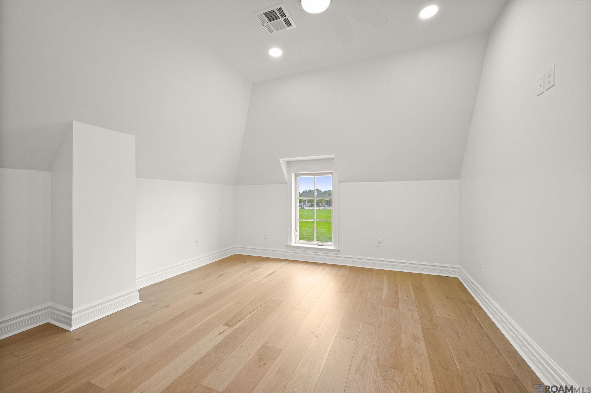 Baton Rouge, Louisiana, 70817, United States, 4 Bedrooms Bedrooms, ,3 BathroomsBathrooms,Residential,For Sale,2032762