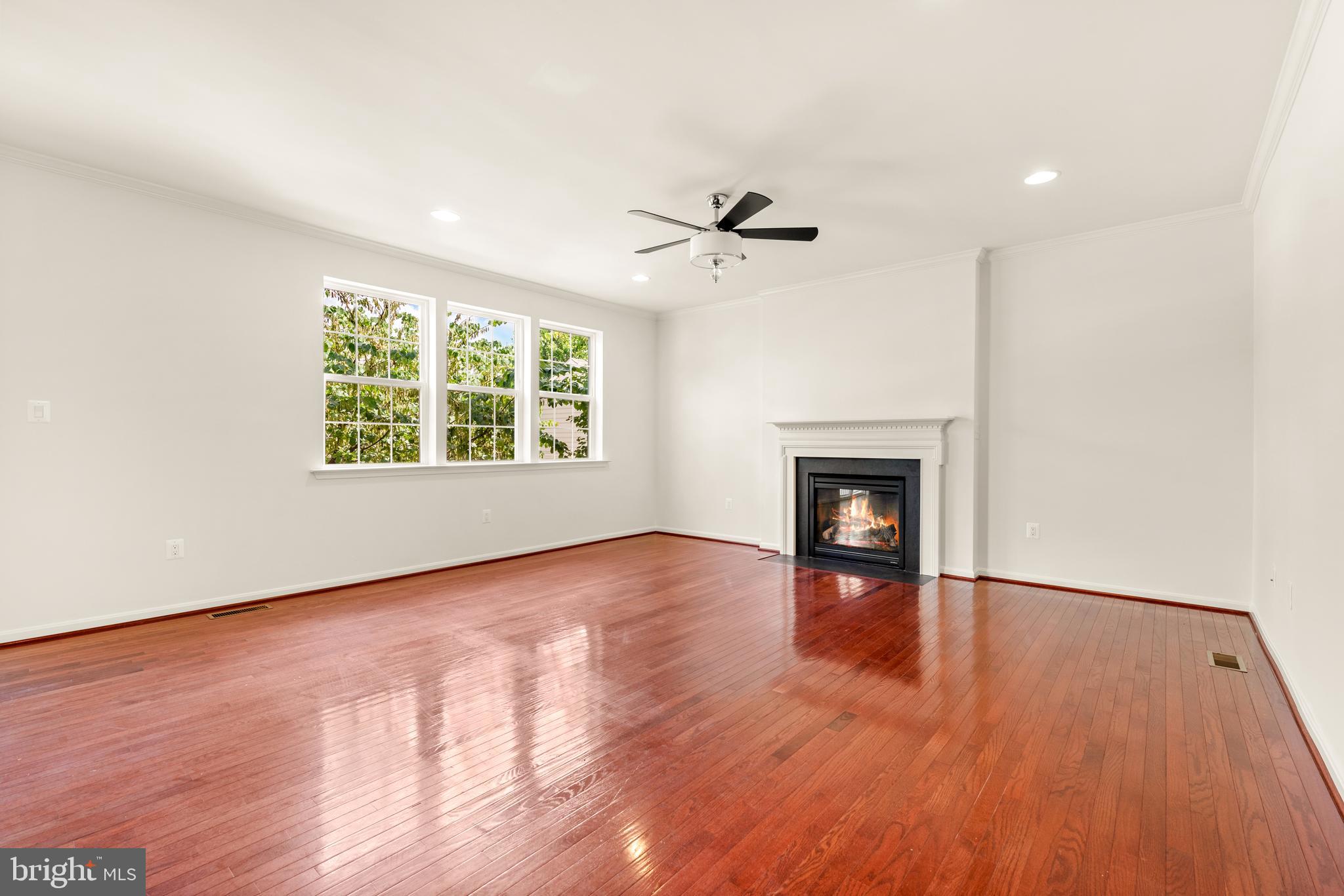 Manassas, Virginia, 20110, United States, 4 Bedrooms Bedrooms, ,4 BathroomsBathrooms,Residential,For Sale,1905847