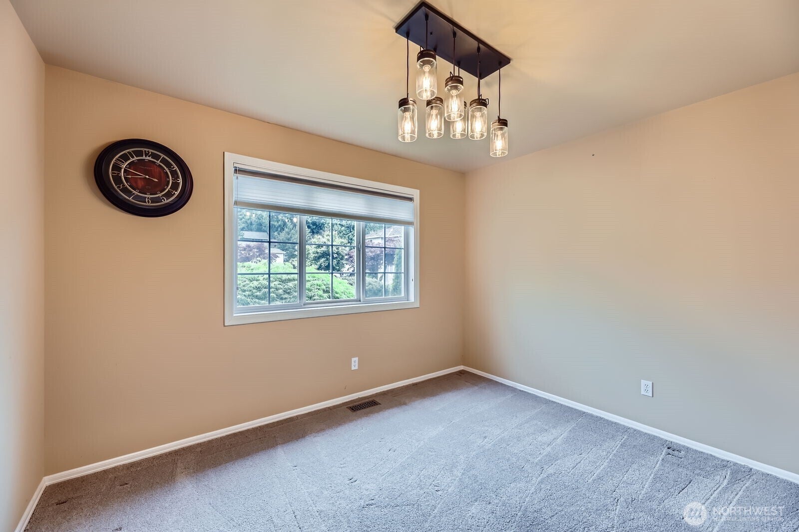 Mill Creek, Washington, 98012, United States, 3 Bedrooms Bedrooms, ,3 BathroomsBathrooms,Residential,For Sale,1792032