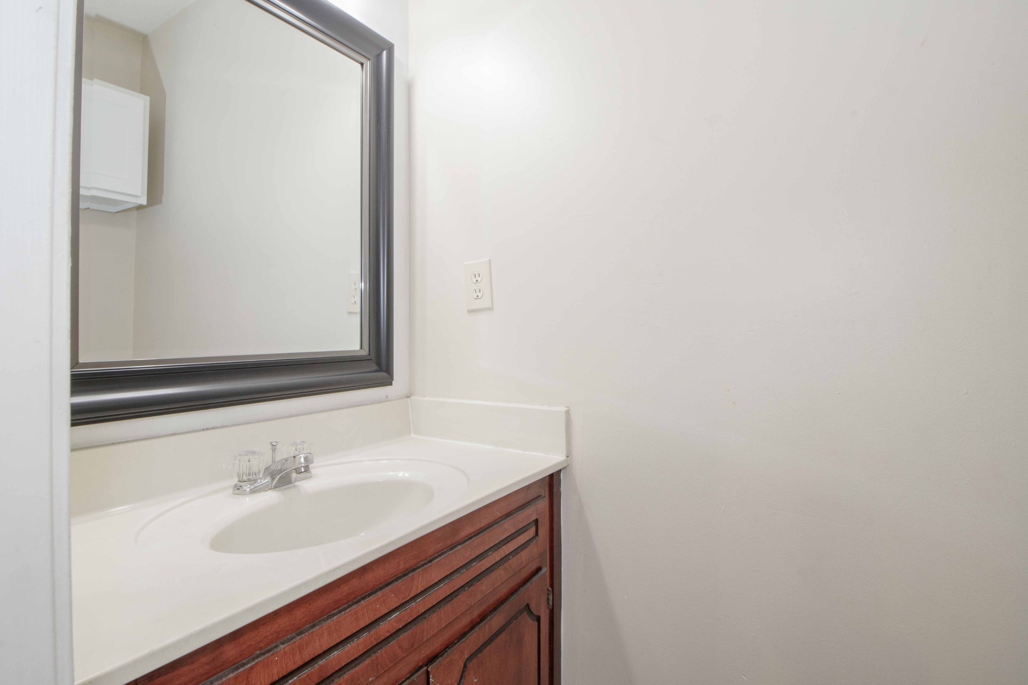 Clarksville, Tennessee, 37042, United States, ,Residential,For Sale,2013065