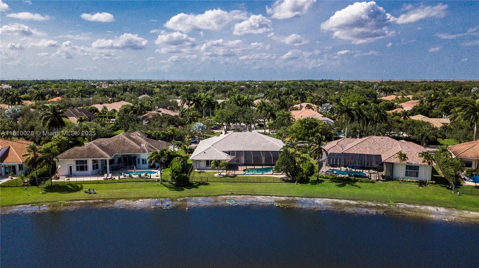 Weston, Florida, 33327, United States, 5 Bedrooms Bedrooms, ,5 BathroomsBathrooms,Residential,For Sale,1837536