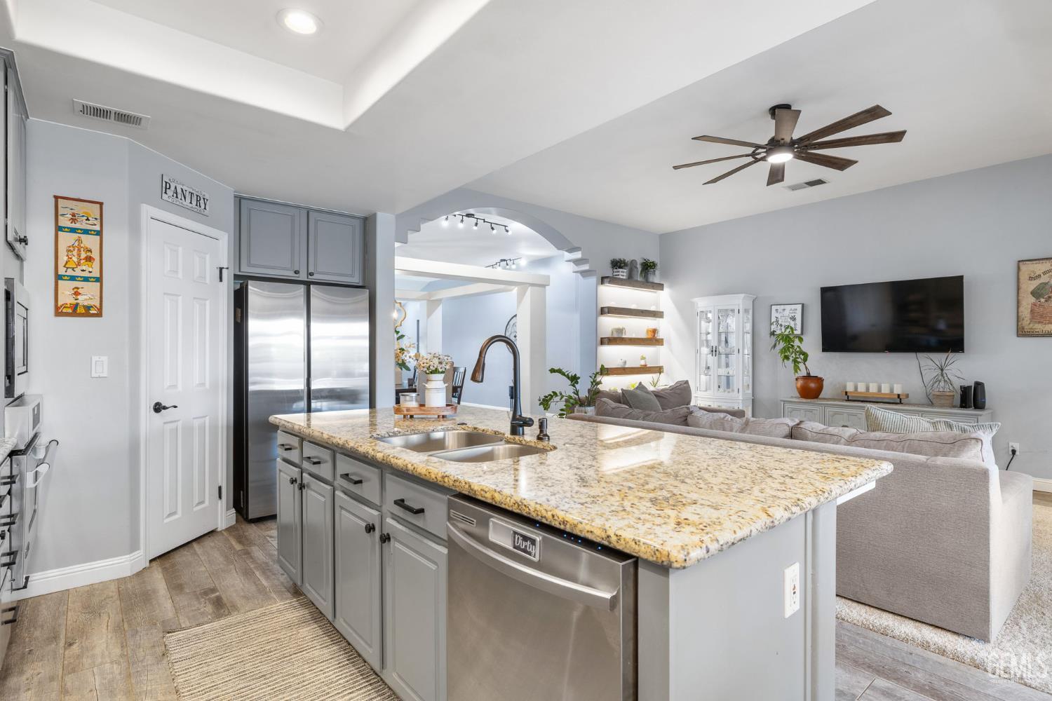 Bakersfield, California, 93312, United States, 4 Bedrooms Bedrooms, ,2 BathroomsBathrooms,Residential,For Sale,1970807