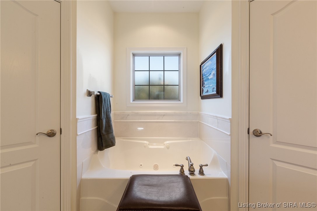 Jeffersonville, Indiana, 47130, United States, 3 Bedrooms Bedrooms, ,2 BathroomsBathrooms,Residential,For Sale,1752485