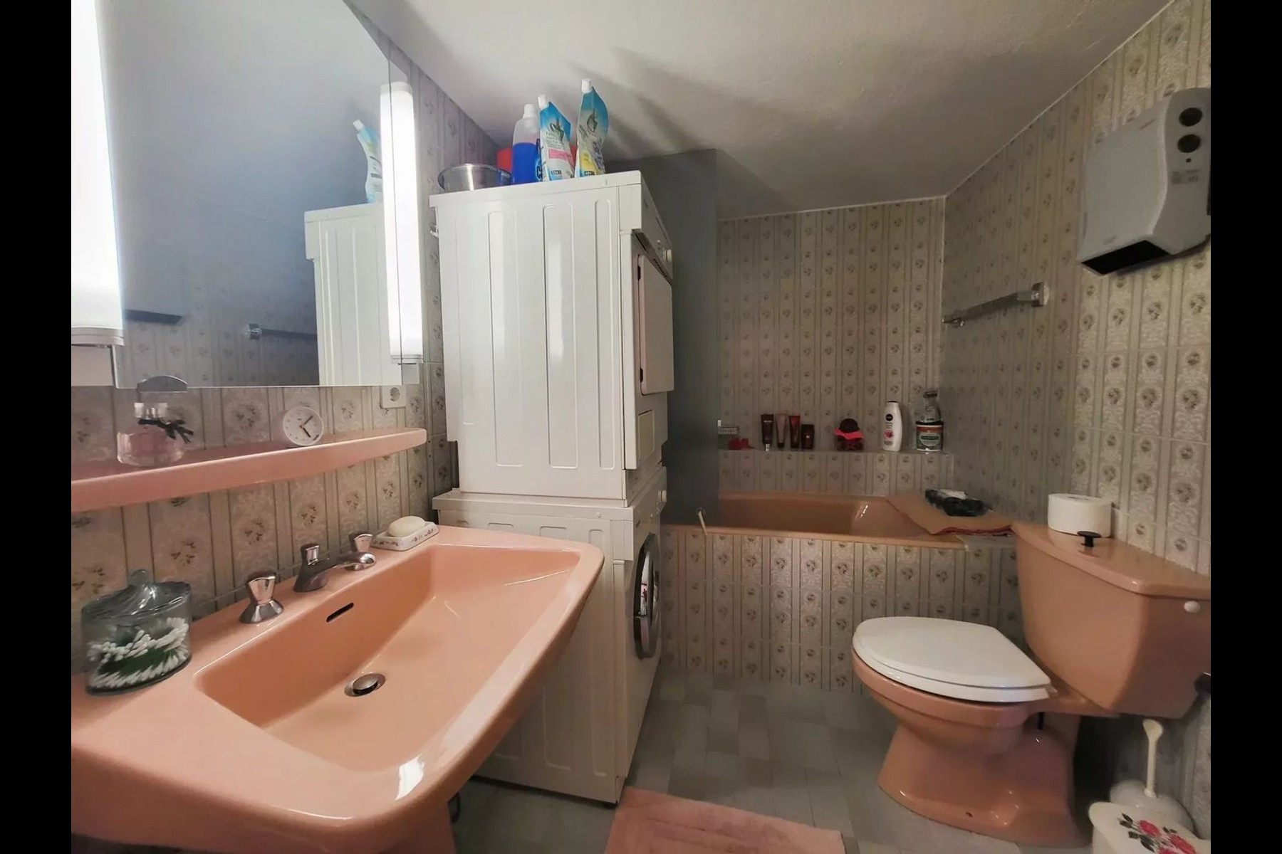  Spacious, perfectly maintained 6.5-room chalet with garden - 物件實景
