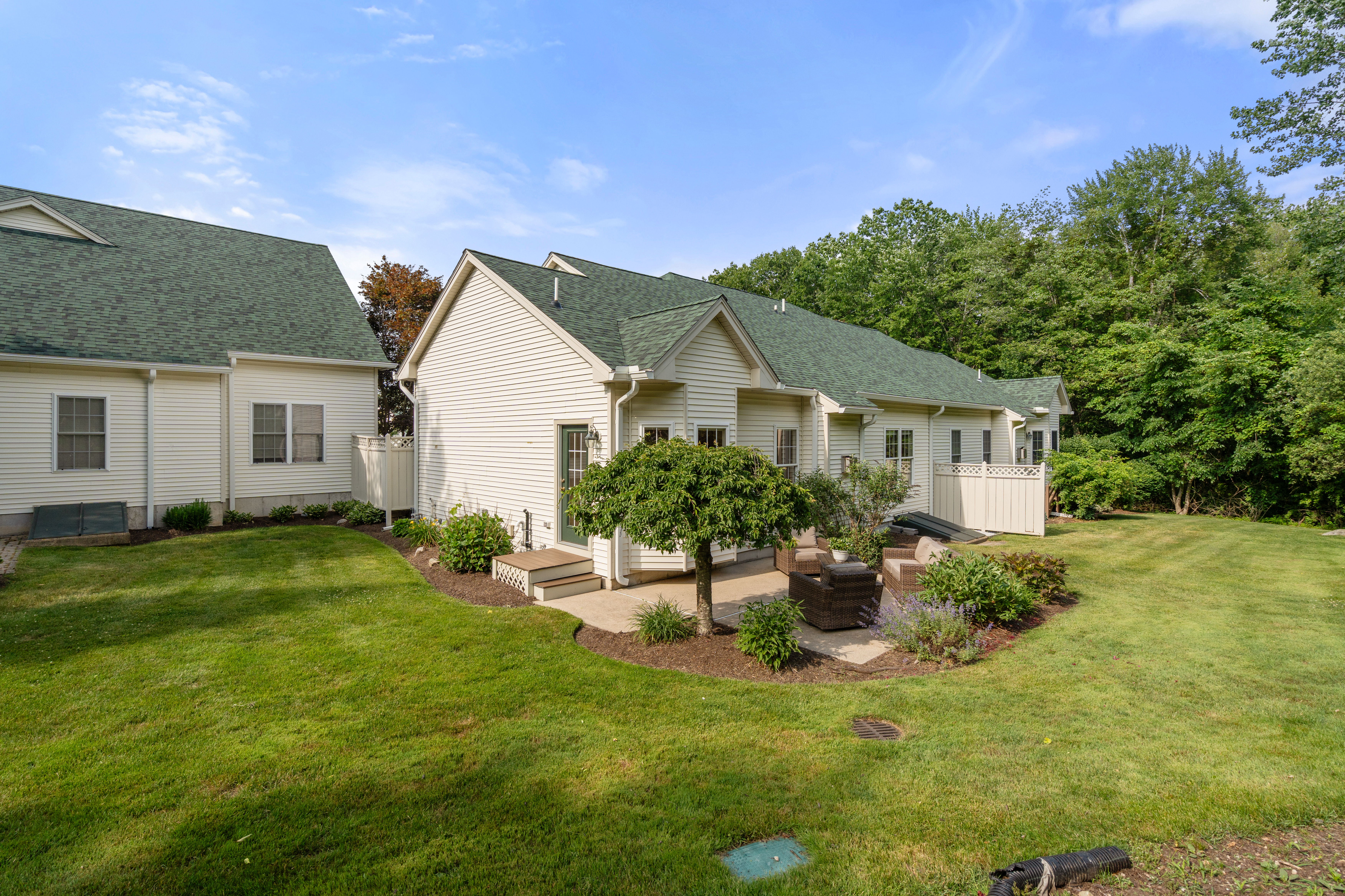  39 Village Circle, Milford, MA 01757 - 物件實景