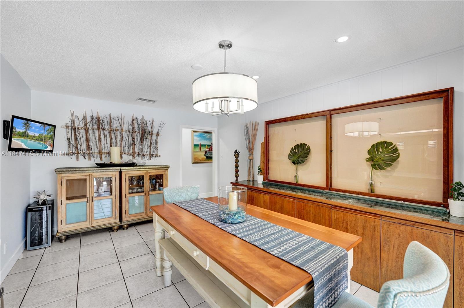 Plantation, Florida, 33313, United States, 4 Bedrooms Bedrooms, ,2 BathroomsBathrooms,Residential,For Sale,1903667