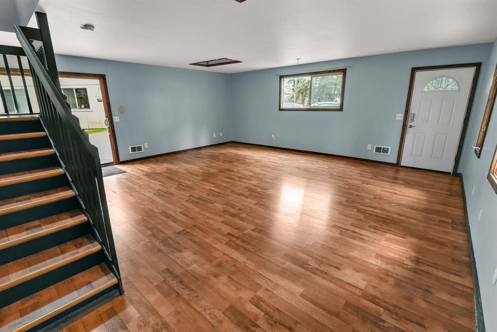 Columbia Falls, Montana, 59912, United States, 7 Bedrooms Bedrooms, ,2 BathroomsBathrooms,Residential,For Sale,1990809