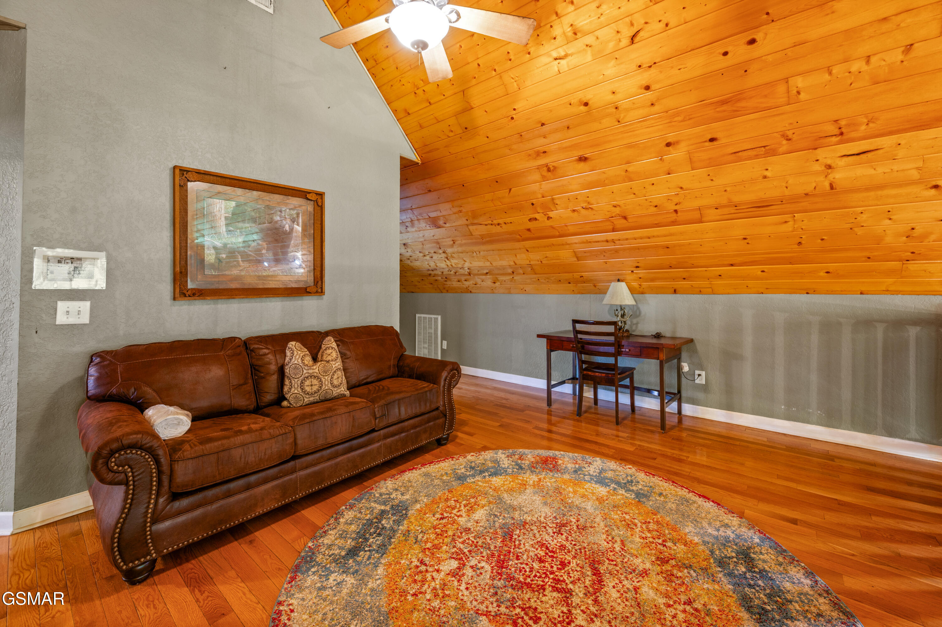 Sevierville, Tennessee, 37876, United States, 3 Bedrooms Bedrooms, ,5 BathroomsBathrooms,Residential,For Sale,1978747