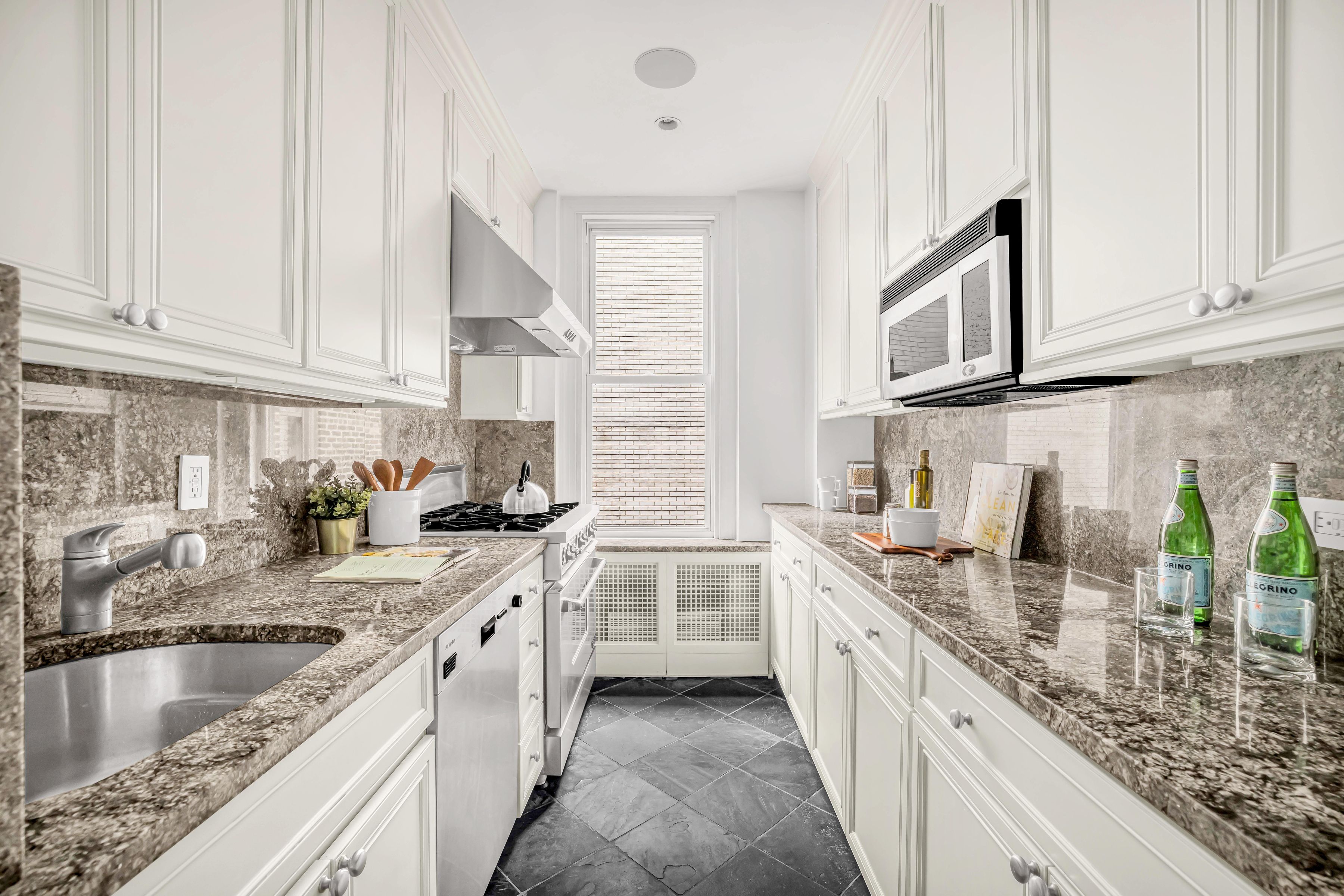  1049 Park Avenue 14BC - 物件實景