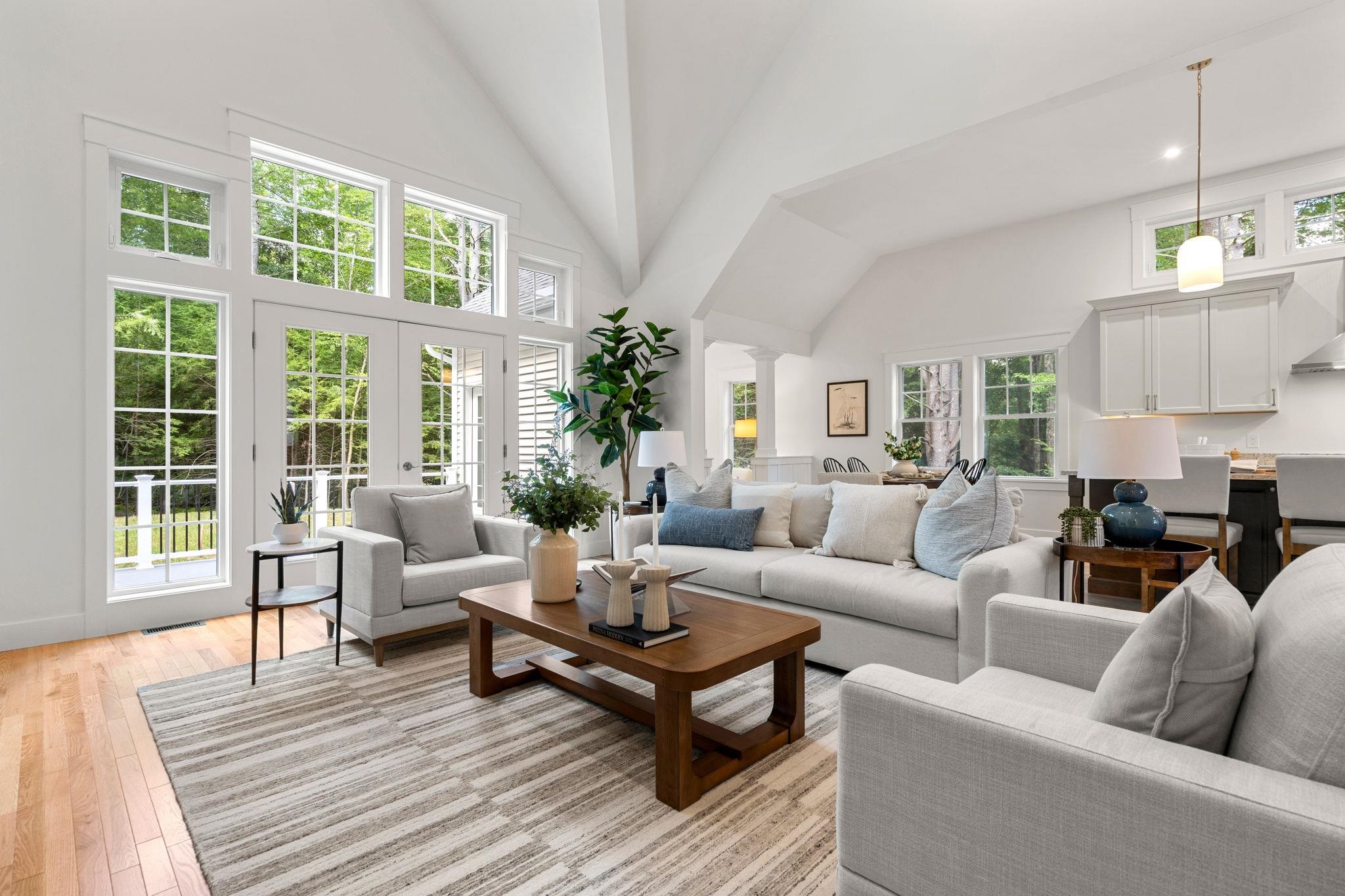 Bedford, New Hampshire, 03110, United States, 4 Bedrooms Bedrooms, ,4 BathroomsBathrooms,Residential,For Sale,1848455