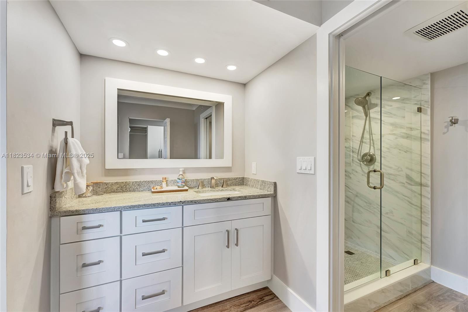 Jupiter, Florida, 33477, United States, 2 Bedrooms Bedrooms, ,2 BathroomsBathrooms,Residential,For Sale,1866717