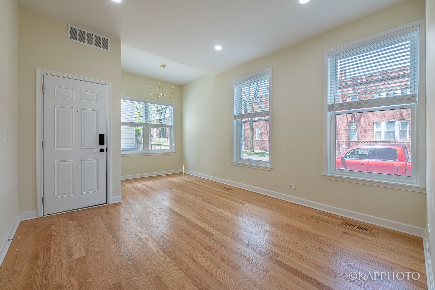 Chicago, Illinois, 60618, United States, 9 Bedrooms Bedrooms, ,Residential,For Sale,1977178