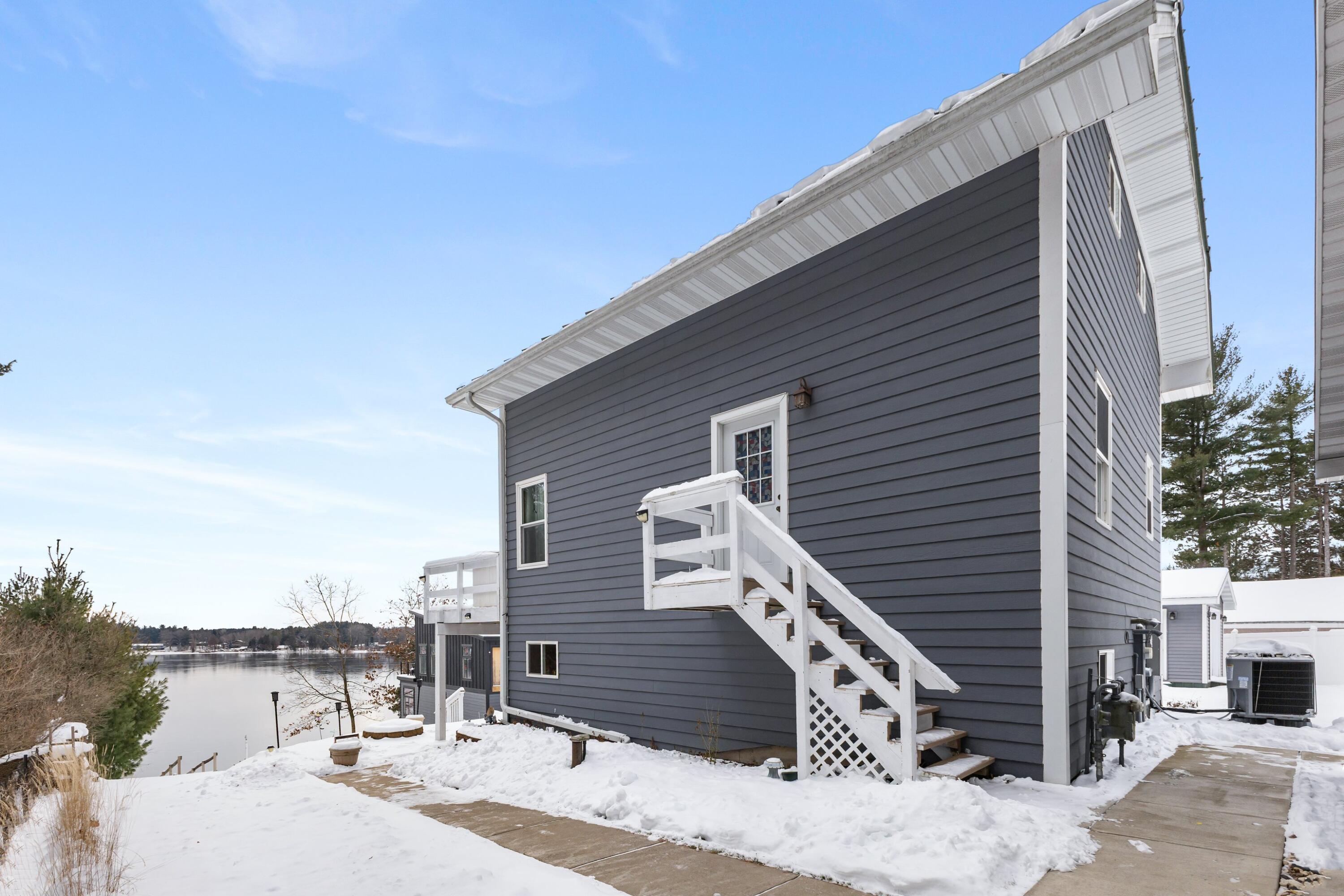 Springfield, Wisconsin, 53964, United States, 3 Bedrooms Bedrooms, ,2 BathroomsBathrooms,Residential,For Sale,2002978