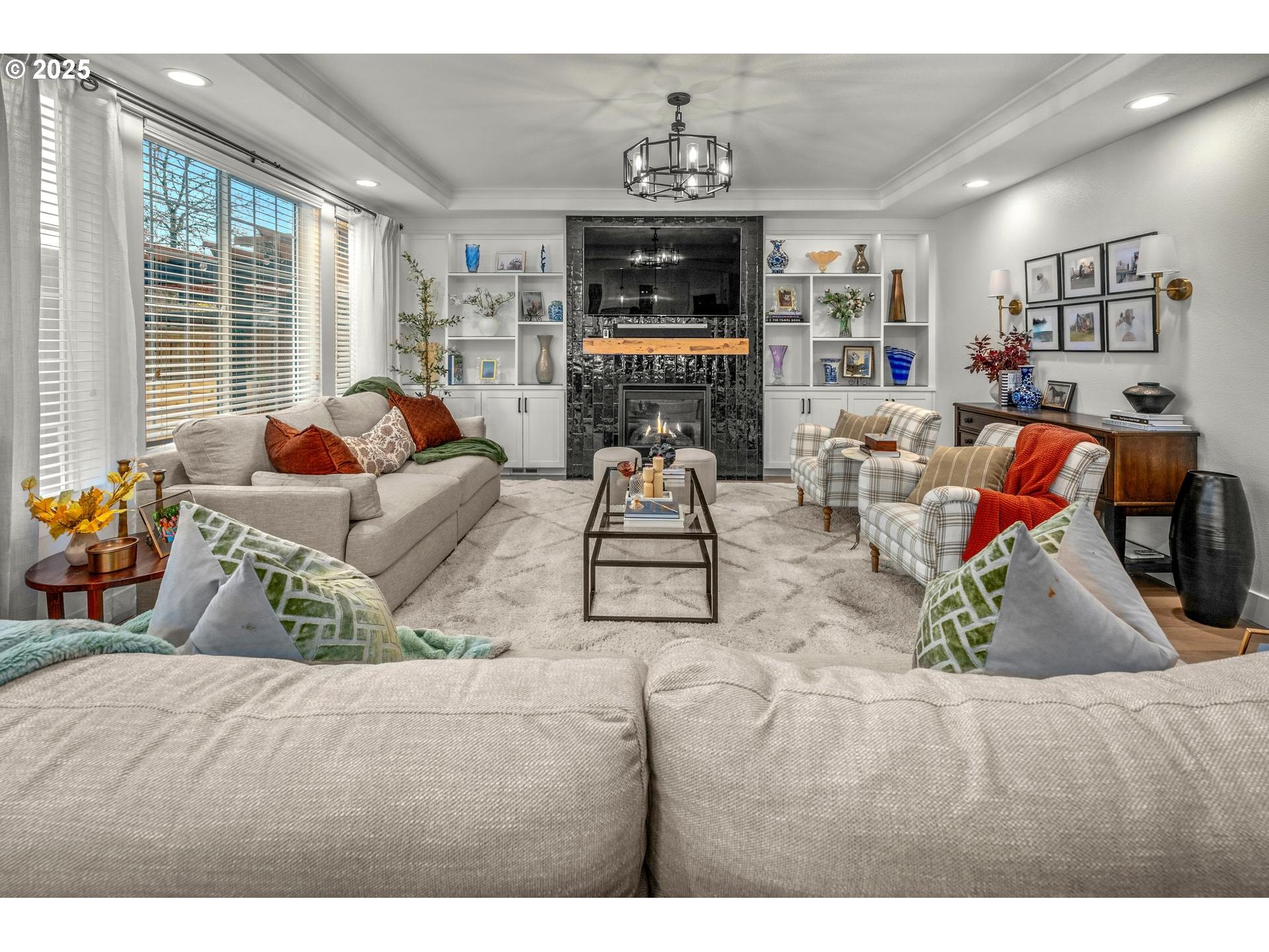 Portland, Oregon, 97223, United States, 4 Bedrooms Bedrooms, ,3 BathroomsBathrooms,Residential,For Sale,1991848