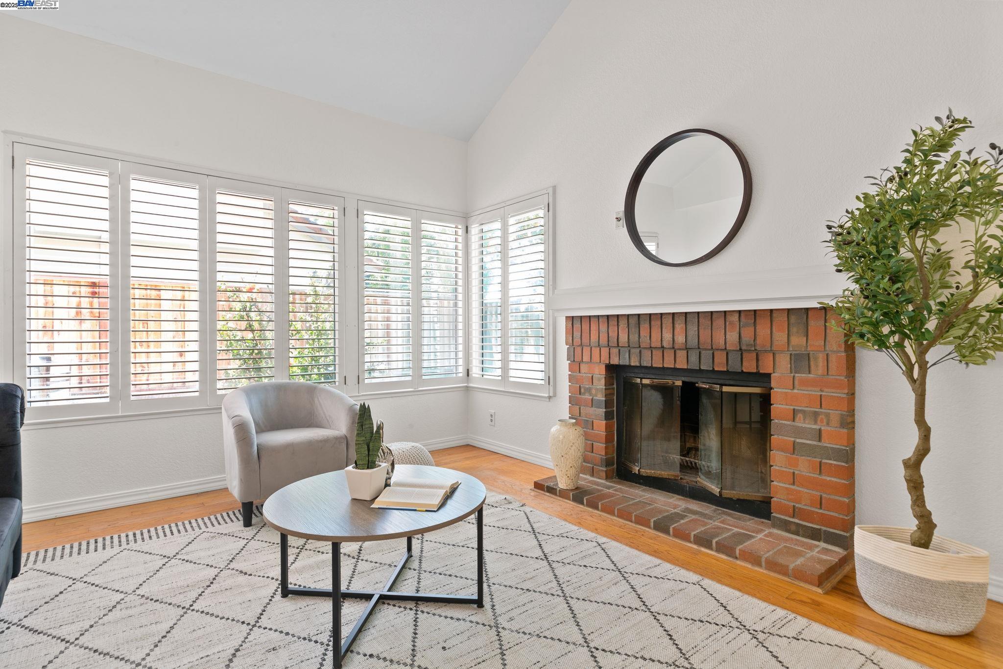 Pleasanton, California, 94566, United States, 4 Bedrooms Bedrooms, ,2 BathroomsBathrooms,Residential,For Sale,1901114