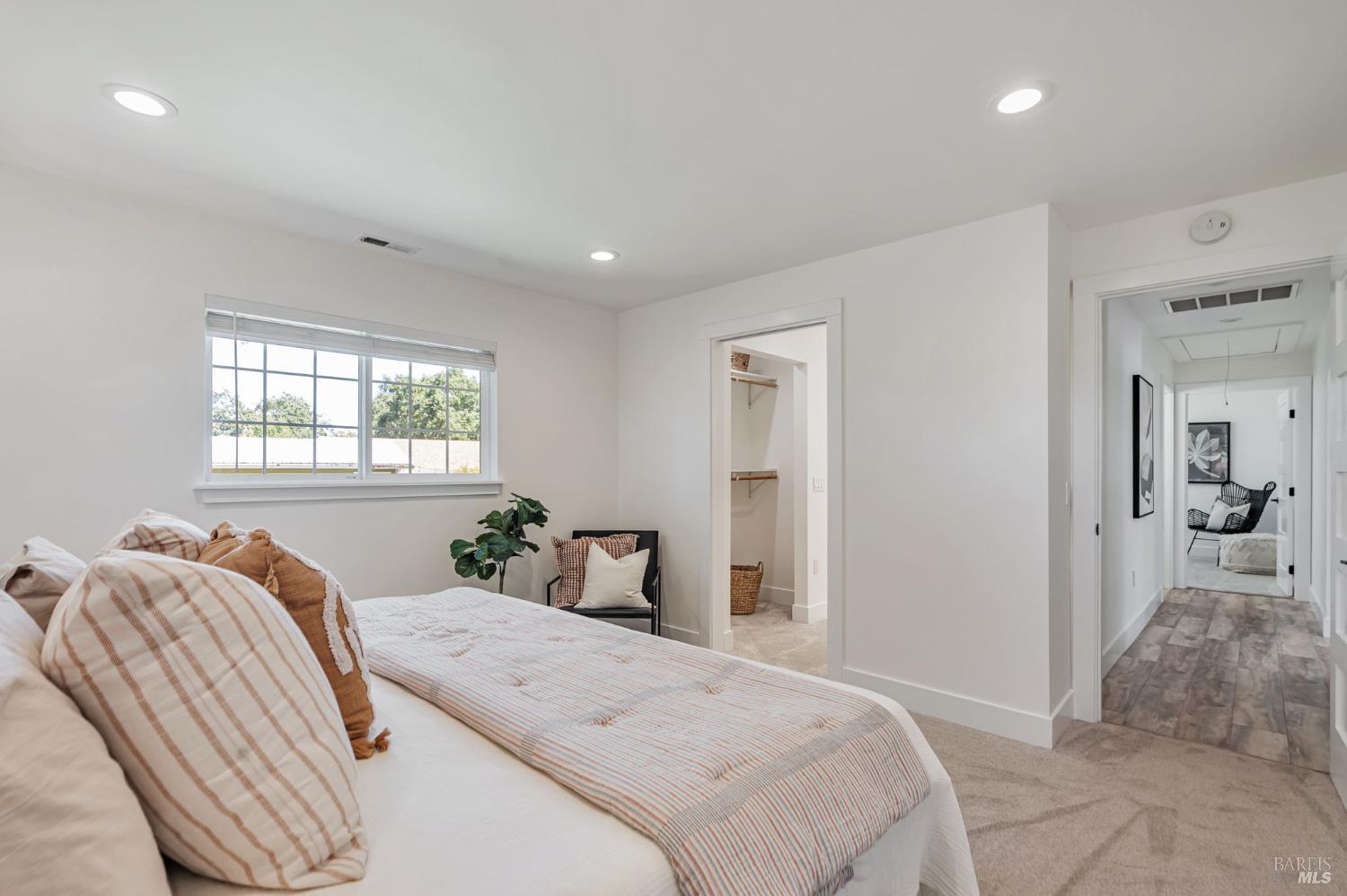 Graton, California, 95444, United States, 2 Bedrooms Bedrooms, ,2 BathroomsBathrooms,Residential,For Sale,1940387