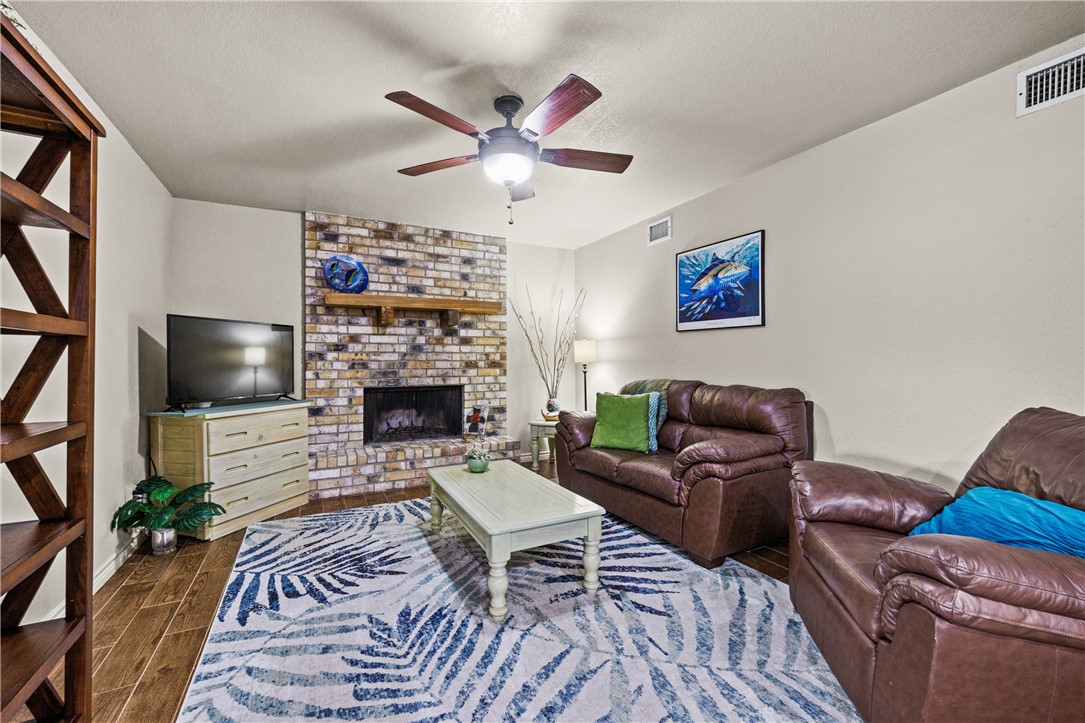 Corpus Christi, Texas, 78412, United States, 4 Bedrooms Bedrooms, ,4 BathroomsBathrooms,Residential,For Sale,1956068