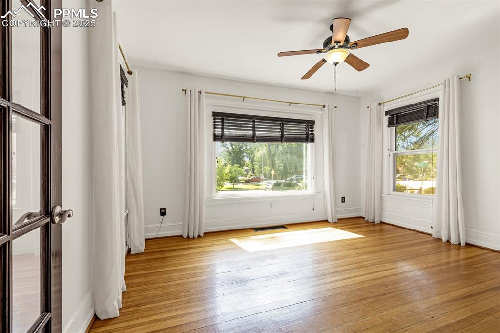 Colorado Springs, Colorado, 80903, United States, 3 Bedrooms Bedrooms, ,2 BathroomsBathrooms,Residential,For Sale,1949887