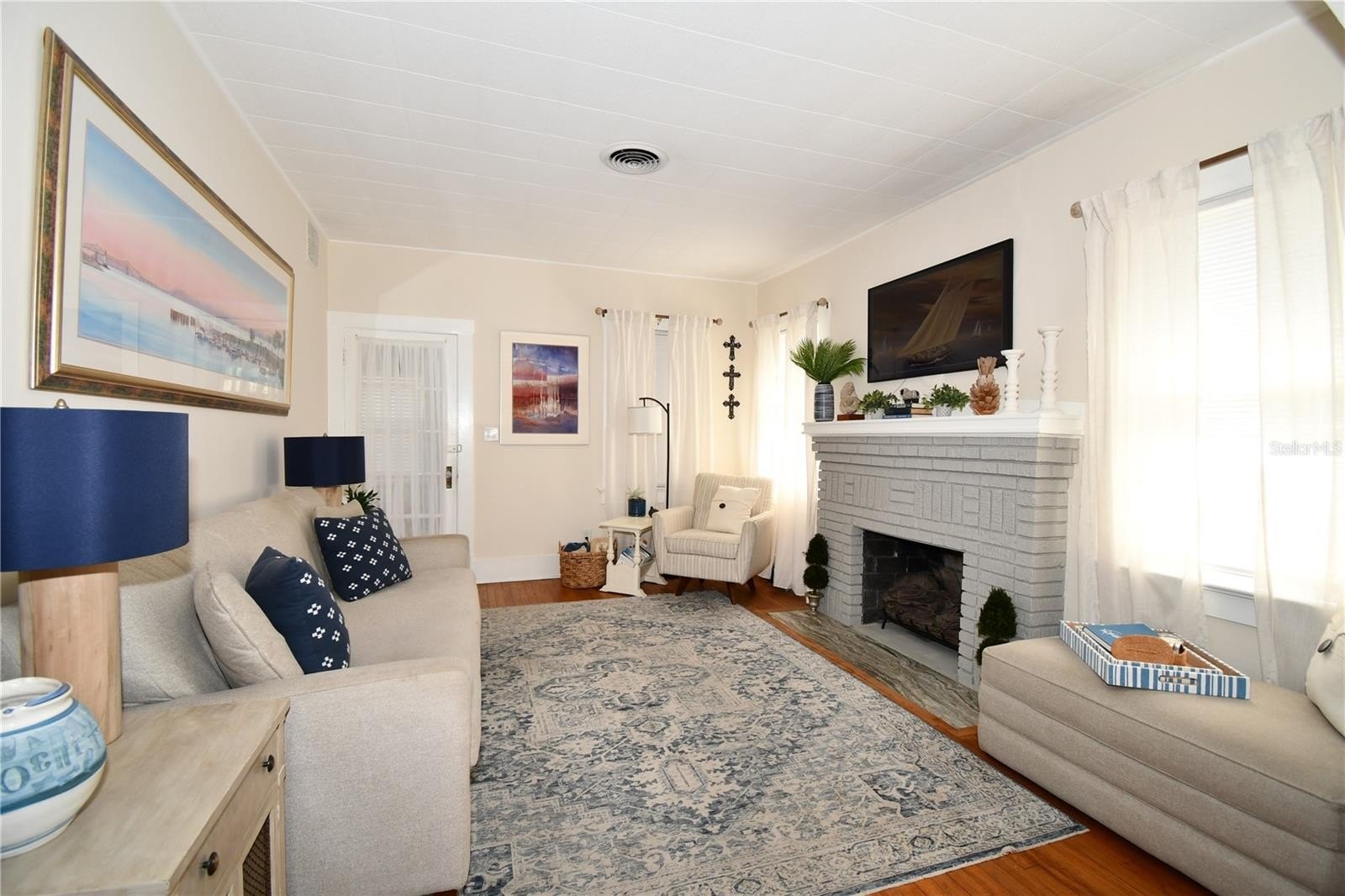 MOUNT DORA, Florida, 32757, United States, 3 Bedrooms Bedrooms, ,3 BathroomsBathrooms,Residential,For Sale,2018261