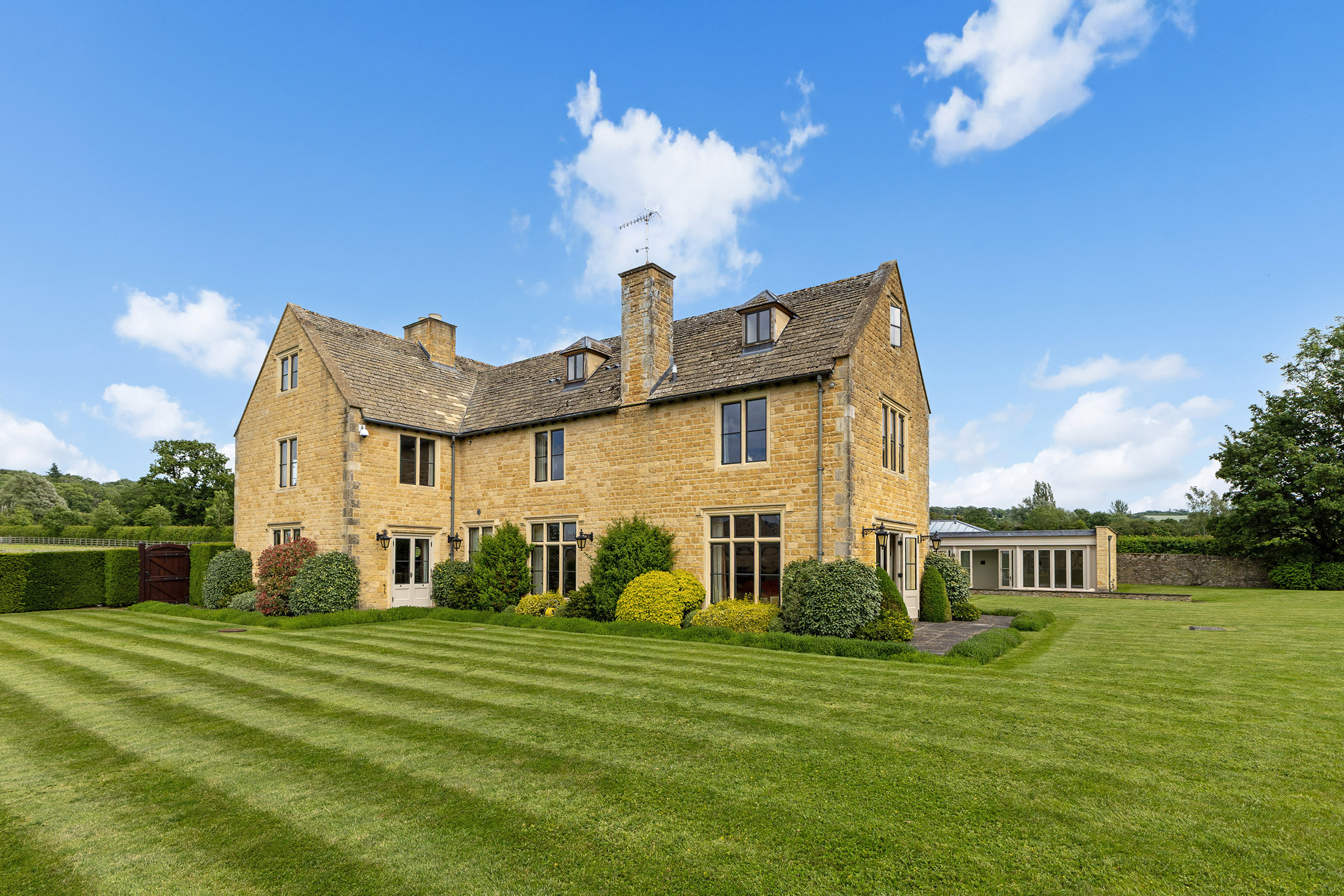  An Impressive Country Estate with Indoor Pool and Equestrian Facilities - 物件實景