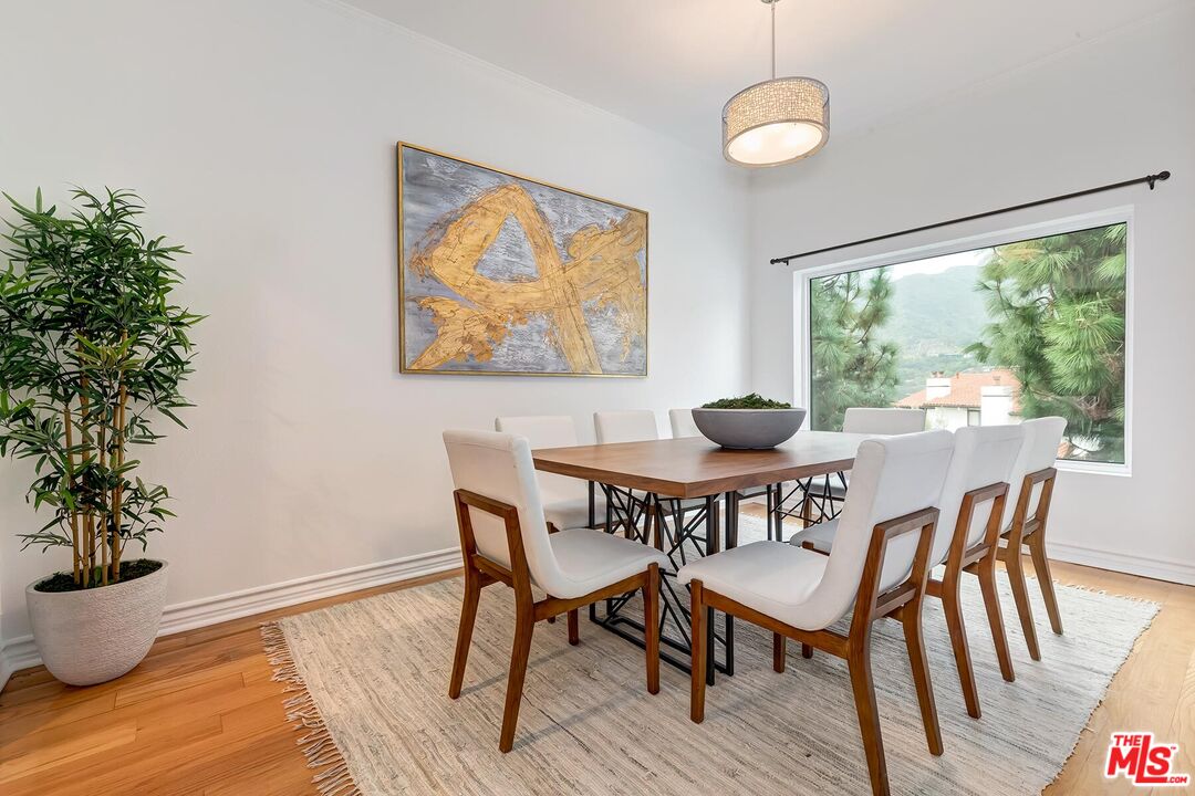 Pacific Palisades, California, 90272, United States, 3 Bedrooms Bedrooms, ,4 BathroomsBathrooms,Residential,For Sale,1993349