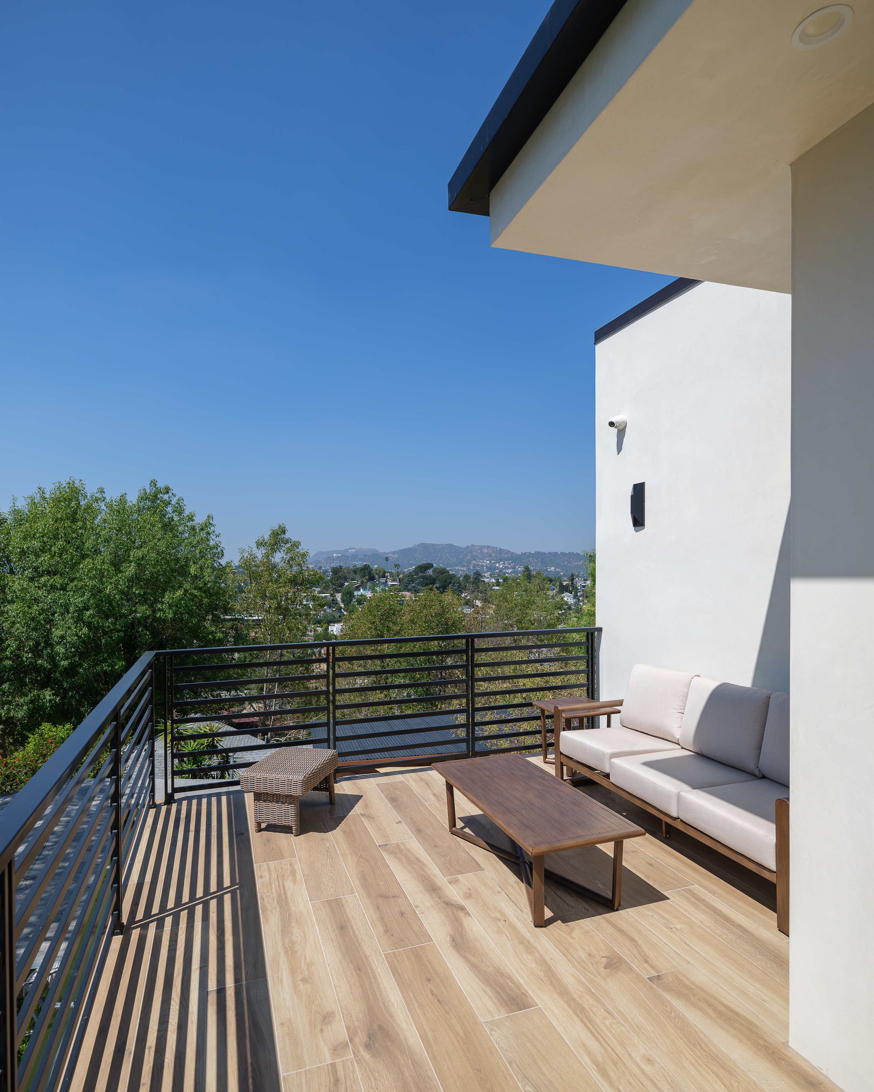  2119 Ewing St - 物件實景