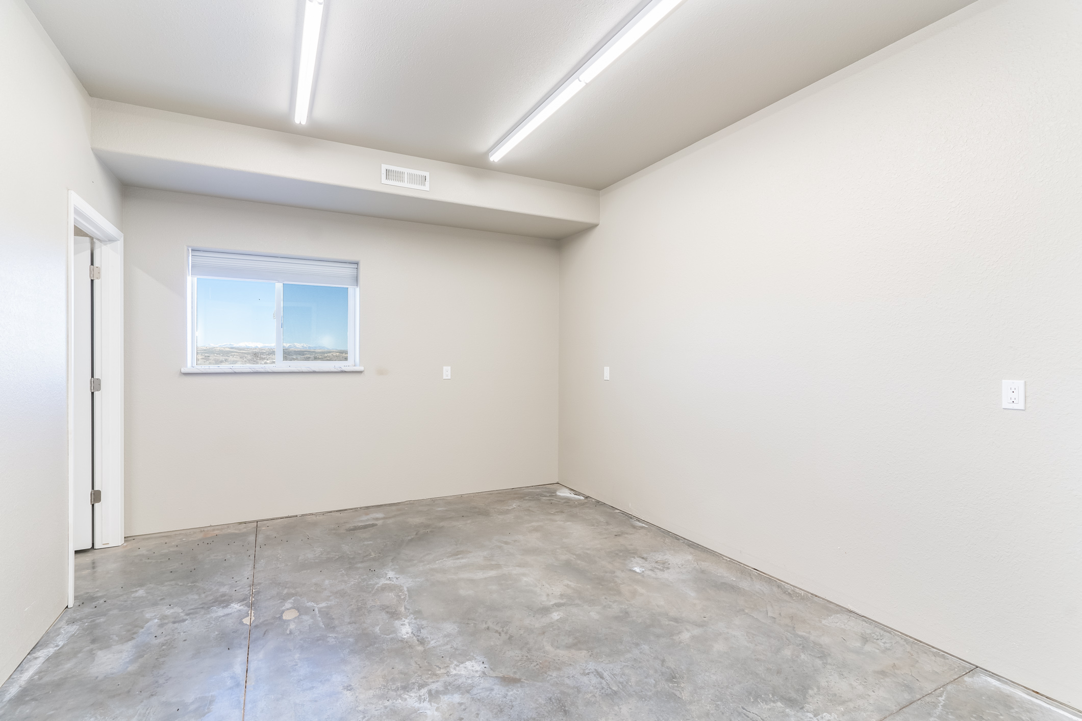 Aztec, New Mexico, 87410, United States, ,2 BathroomsBathrooms,Residential,For Sale,1980456