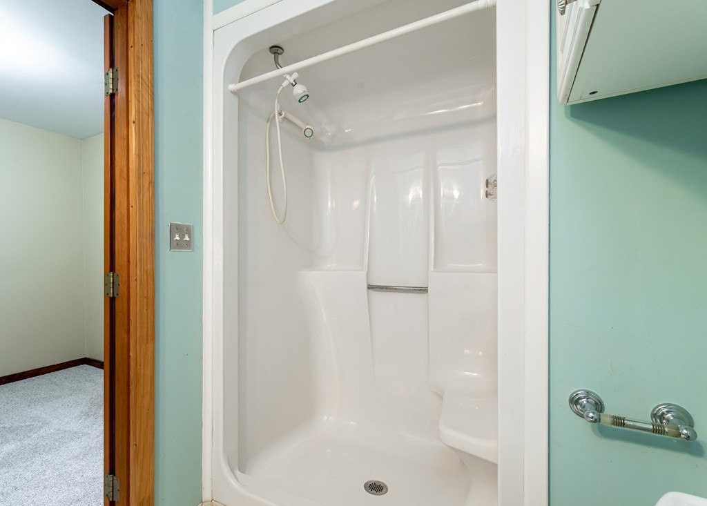 Milford, New Hampshire, 03055, United States, 4 Bedrooms Bedrooms, ,3 BathroomsBathrooms,Residential,For Sale,1862014