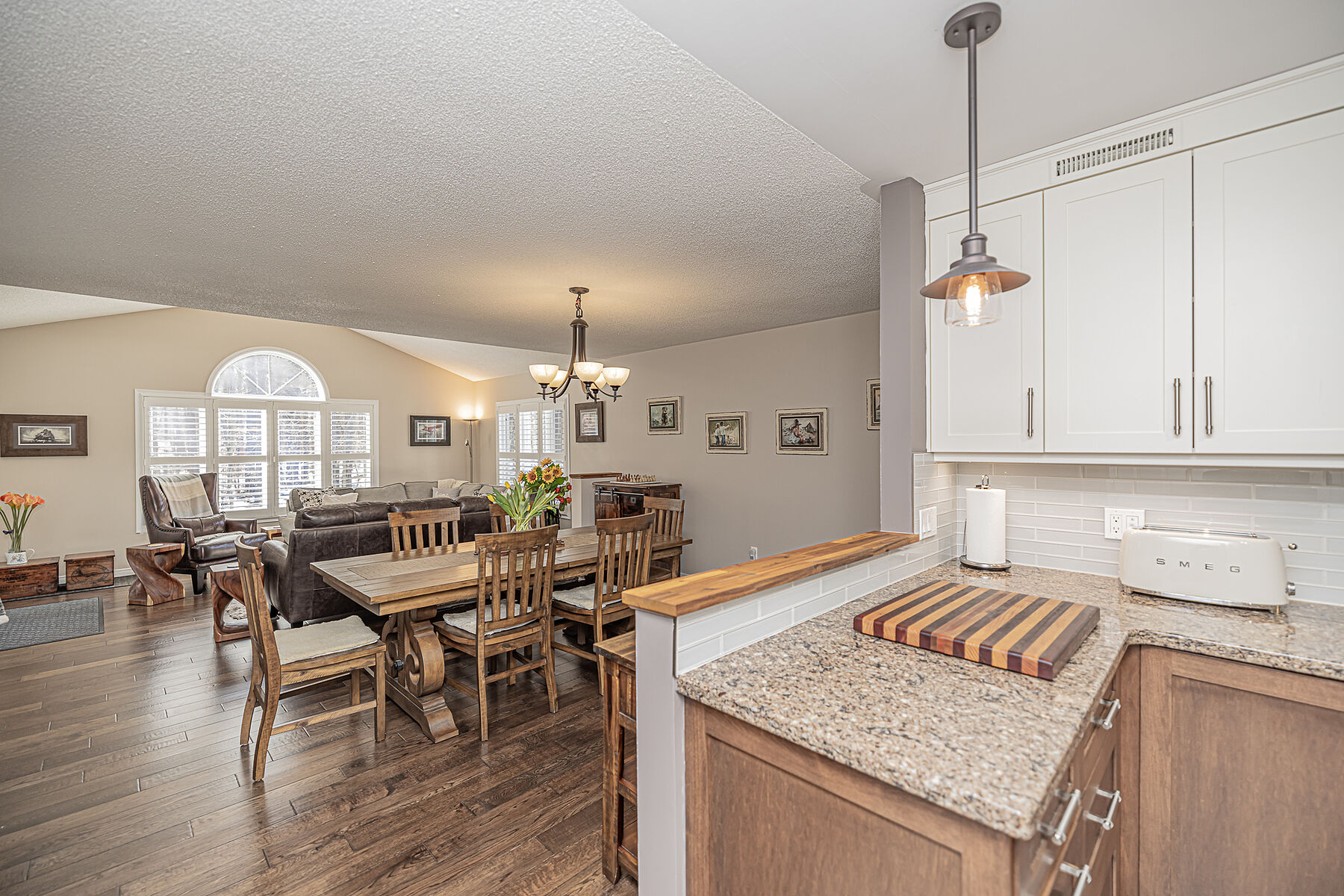  Immaculate Pineridge Bungalow - 物件實景