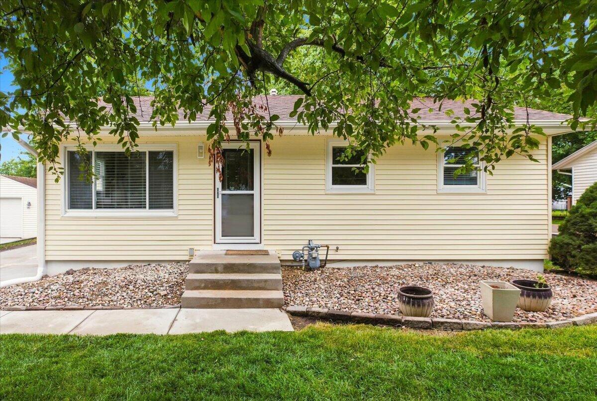 Robin Rd, Council Bluffs, IA 51503