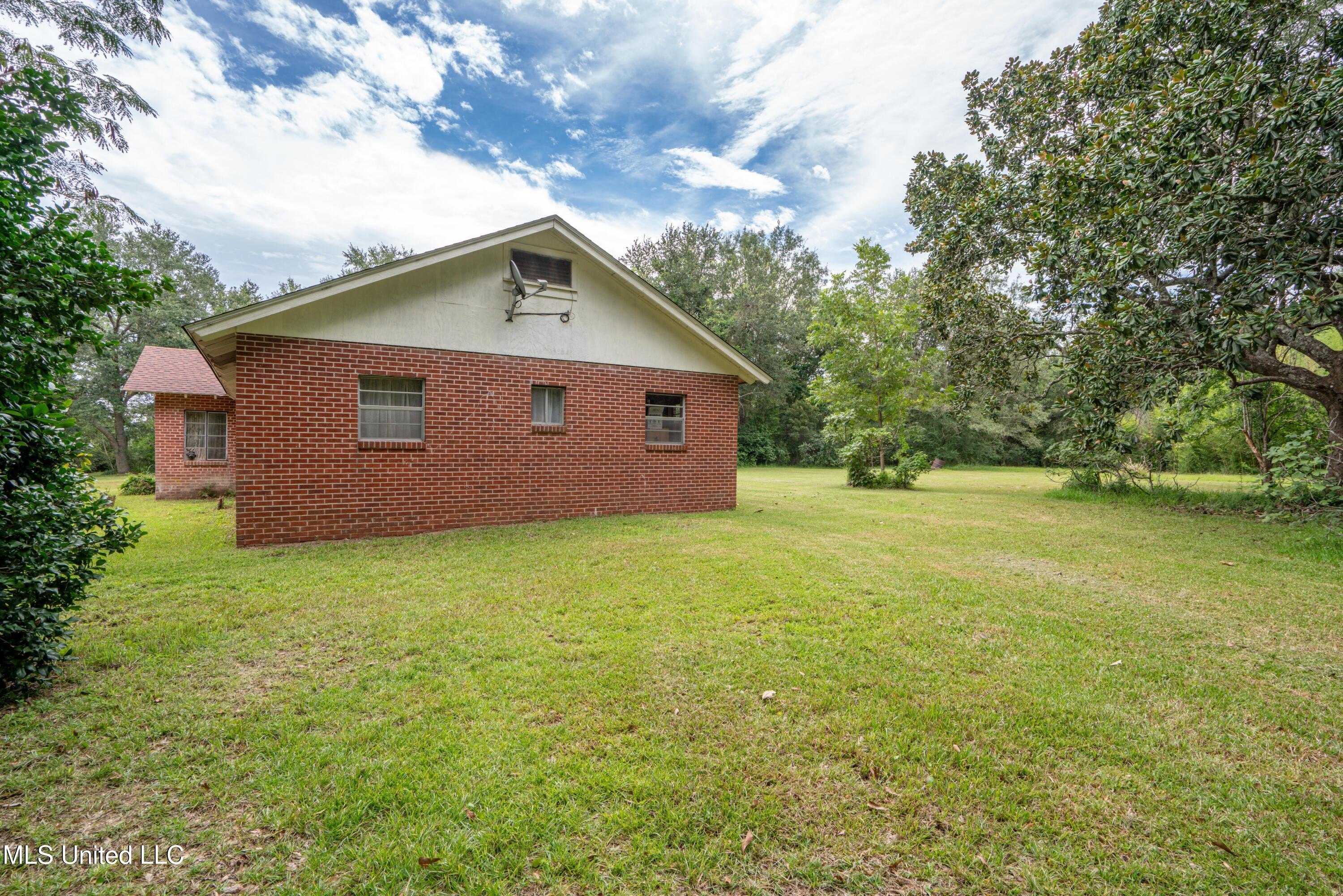 Gulfport, Mississippi, 39503, United States, ,Residential,For Sale,1916429