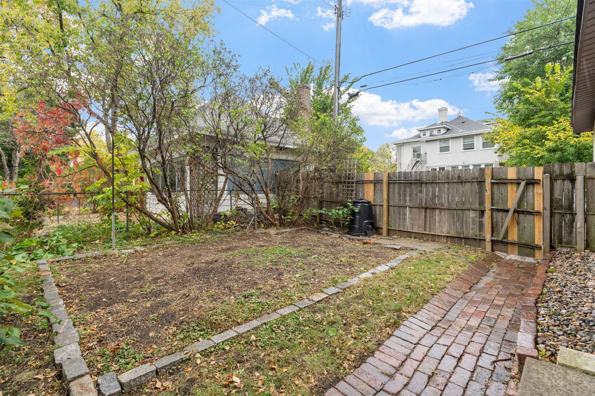 Minneapolis, Minnesota, 55404, United States, 6 Bedrooms Bedrooms, ,1 BathroomBathrooms,Residential,For Sale,1964958