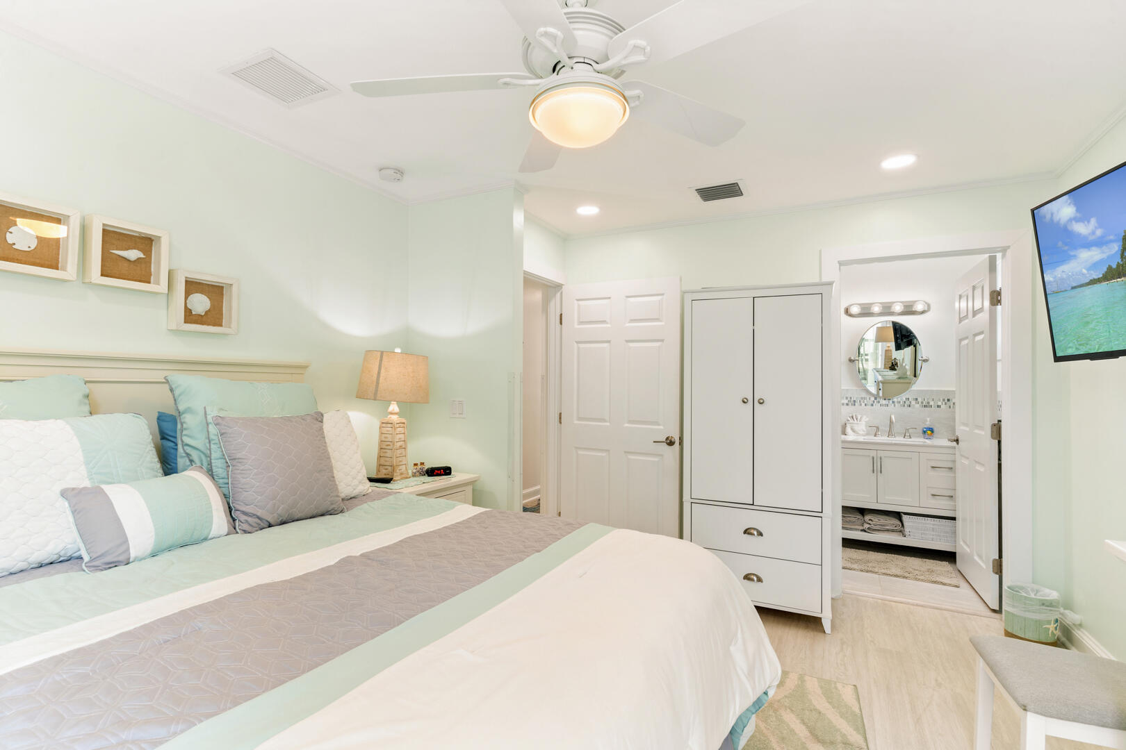 ISLAMORADA, Florida, 33036, United States, 3 Bedrooms Bedrooms, ,3 BathroomsBathrooms,Residential,For Sale,1793689