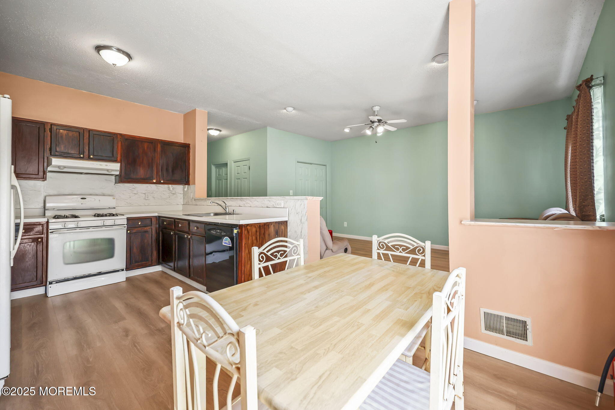 Marlboro, New Jersey, 07746, United States, 4 Bedrooms Bedrooms, ,3 BathroomsBathrooms,Residential,For Sale,1975668