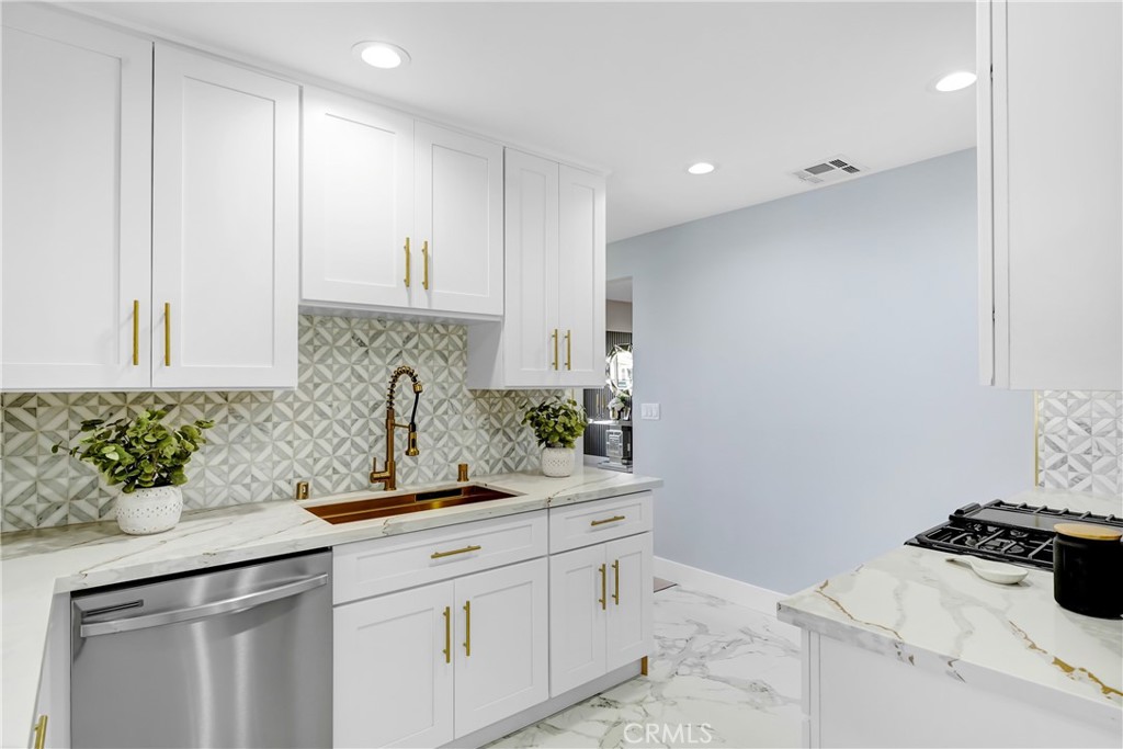 Palmdale, California, 93550, United States, 4 Bedrooms Bedrooms, ,2 BathroomsBathrooms,Residential,For Sale,2010362