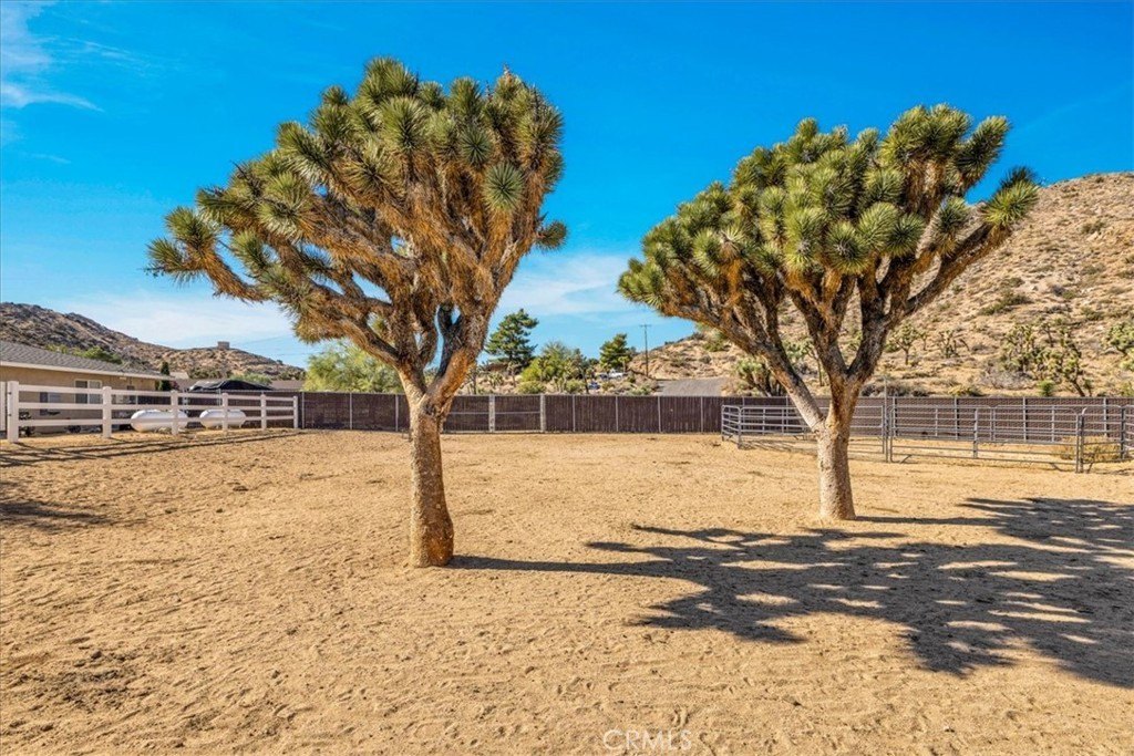 Yucca Valley, California, 92284, United States, 3 Bedrooms Bedrooms, ,2 BathroomsBathrooms,Residential,For Sale,1997054