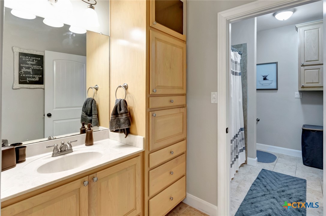Inez, Texas, 77968, United States, 3 Bedrooms Bedrooms, ,3 BathroomsBathrooms,Residential,For Sale,1760733