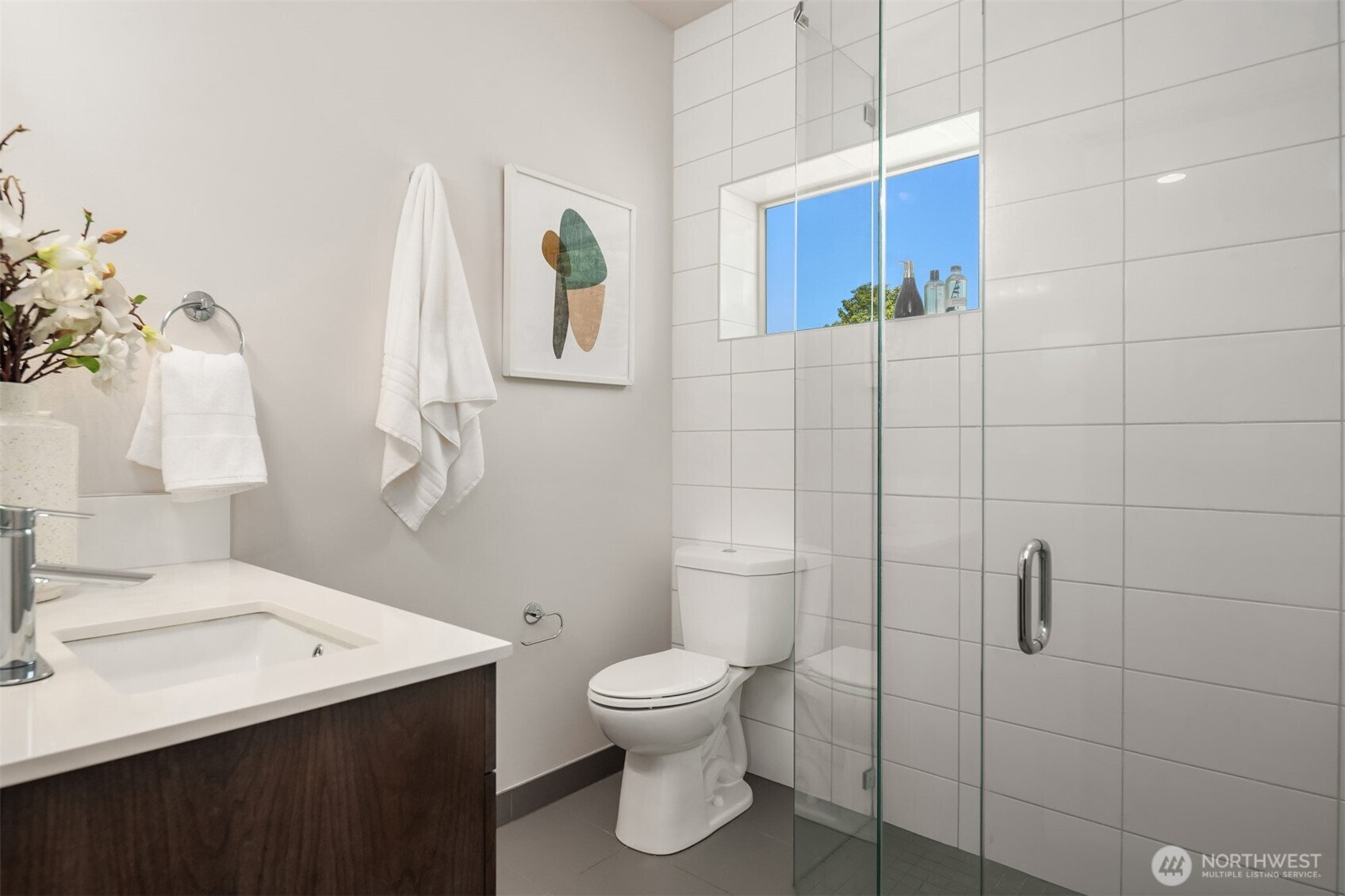 Seattle, Washington, 98122, United States, 3 Bedrooms Bedrooms, ,2 BathroomsBathrooms,Residential,For Sale,1856144