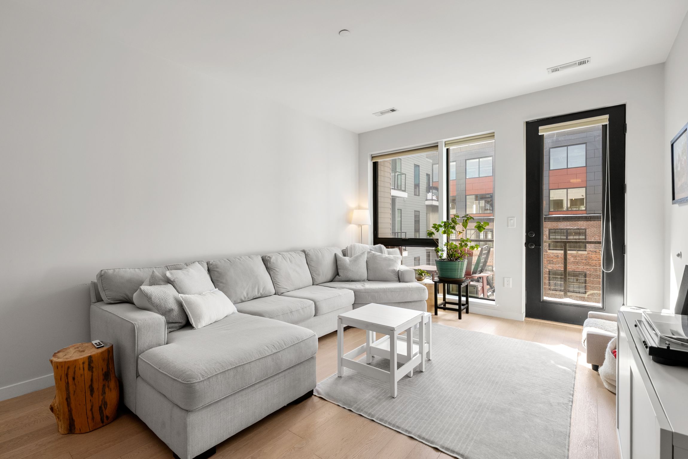  45 West 3rd Street, Unit 406, Boston, MA, 02127 - 物件實景