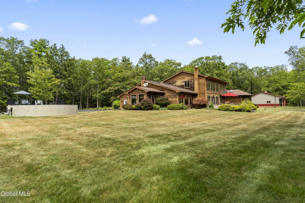 Coeymans Hollow, New York, 12046, United States, 4 Bedrooms Bedrooms, ,3 BathroomsBathrooms,Residential,For Sale,1907699
