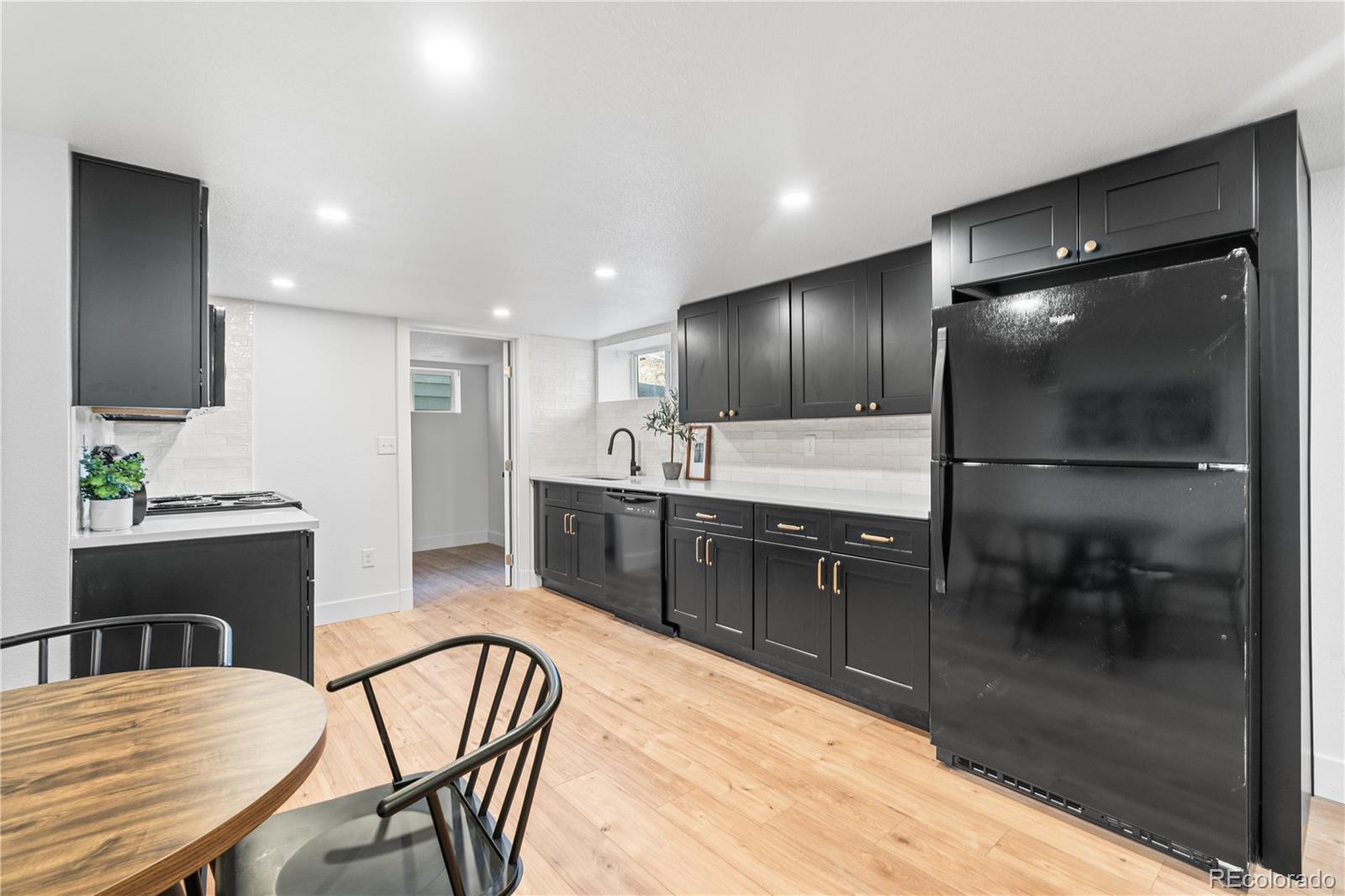 Englewood, Colorado, 80110, United States, 4 Bedrooms Bedrooms, ,2 BathroomsBathrooms,Residential,For Sale,1993019