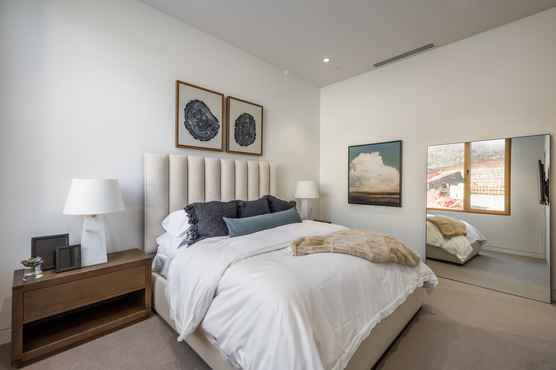  Furnished 5-bedroom Penthouse at Founder