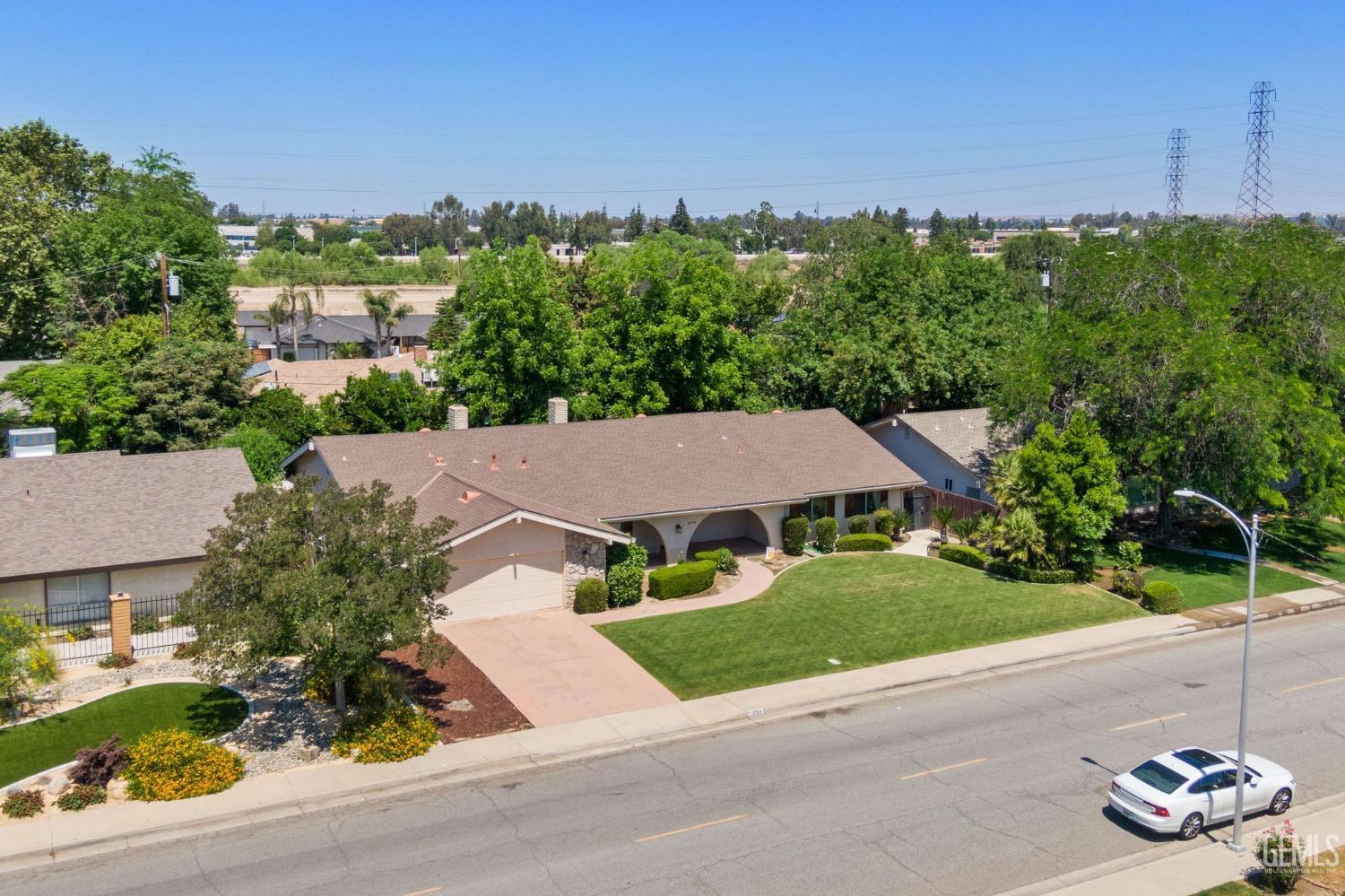 Bakersfield, California, 93301, United States, 3 Bedrooms Bedrooms, ,3 BathroomsBathrooms,Residential,For Sale,1807376
