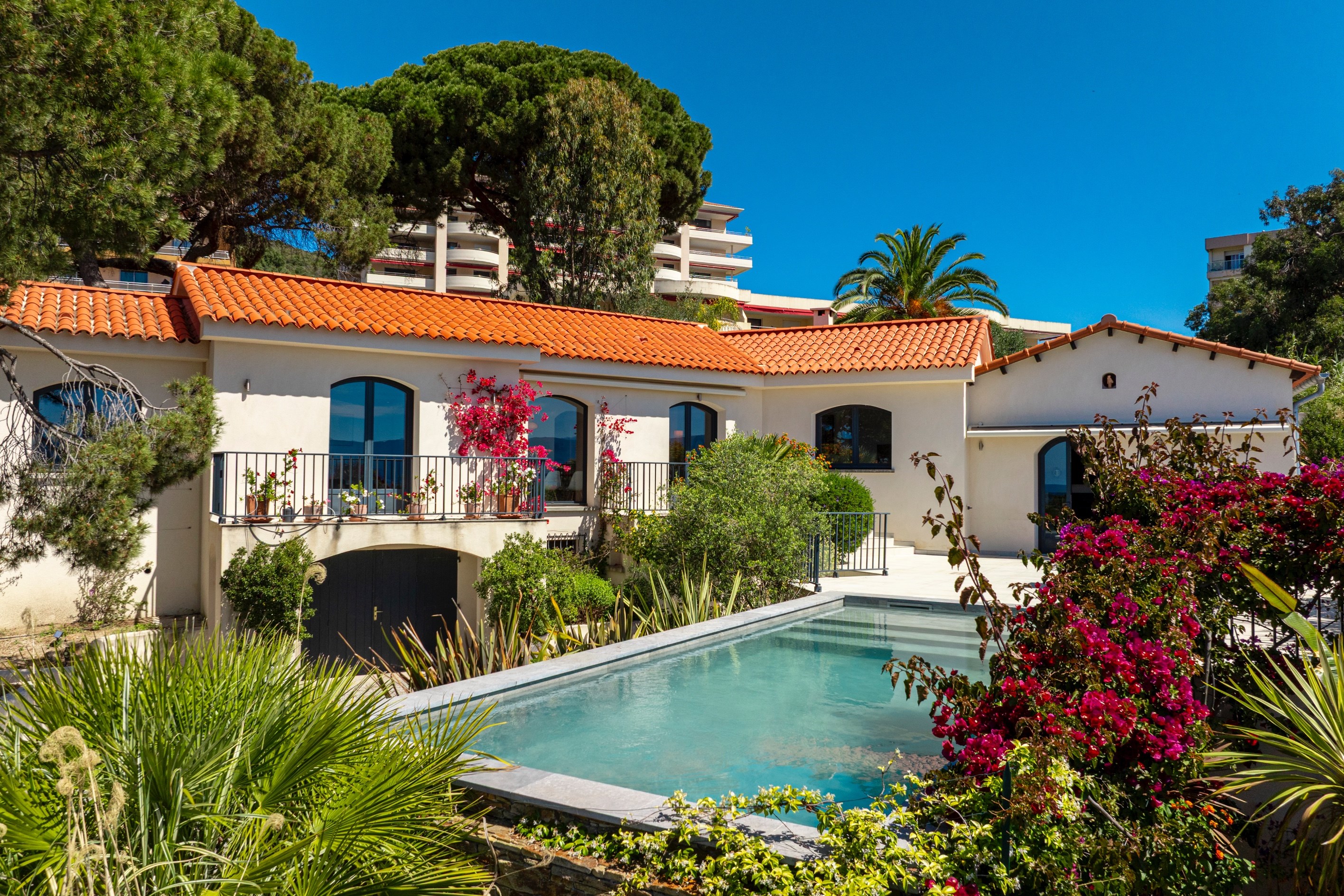  Luxury villa with pool and sea view, Sanguinary road Ajaccio - Corsica - 物件實景