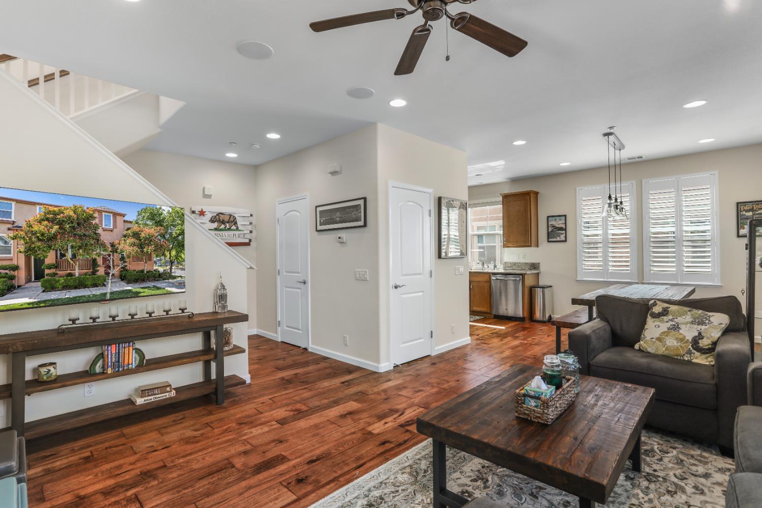 Dublin, California, 94568, United States, 2 Bedrooms Bedrooms, ,3 BathroomsBathrooms,Residential,For Sale,1879034