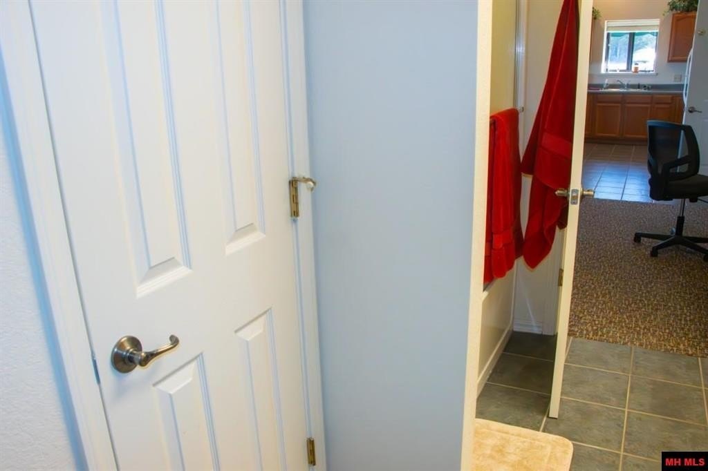 Mountain Home, Arkansas, 72653, United States, 1 Bedroom Bedrooms, ,1 BathroomBathrooms,Residential,For Sale,1974549