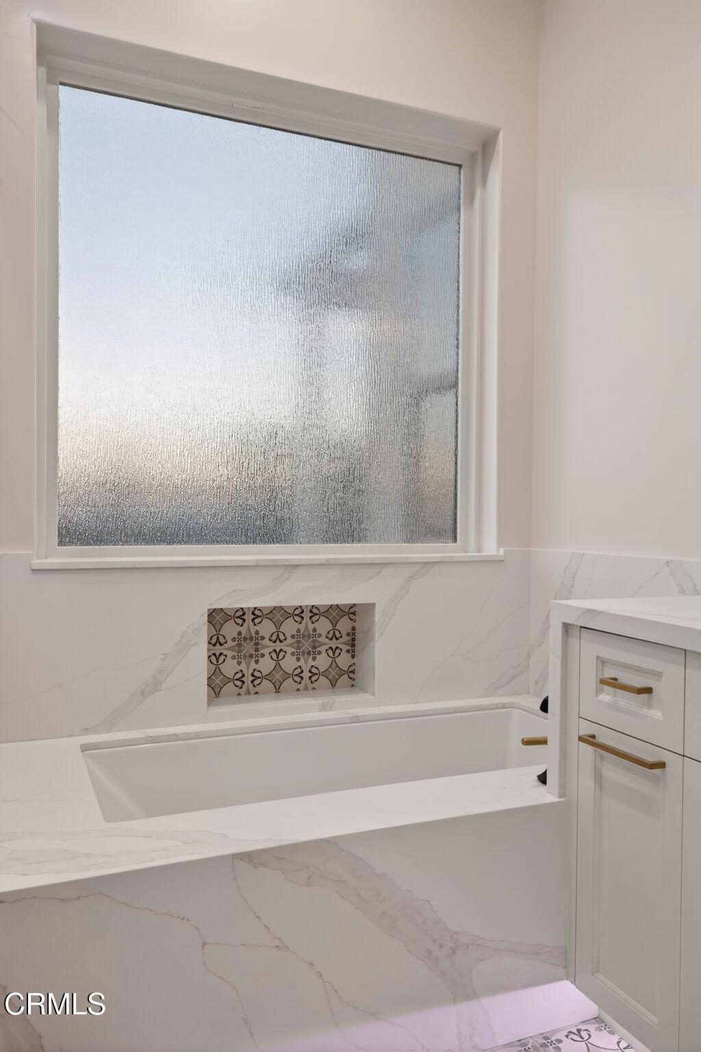 Ventura, California, 93003, United States, 4 Bedrooms Bedrooms, ,4 BathroomsBathrooms,Residential,For Sale,1912108