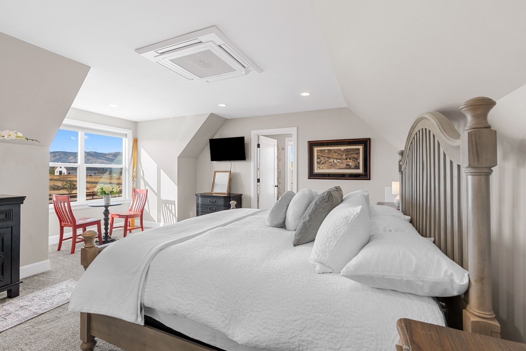  Rare Equestrian Retreat with Modern Farmhouse - 物件實景