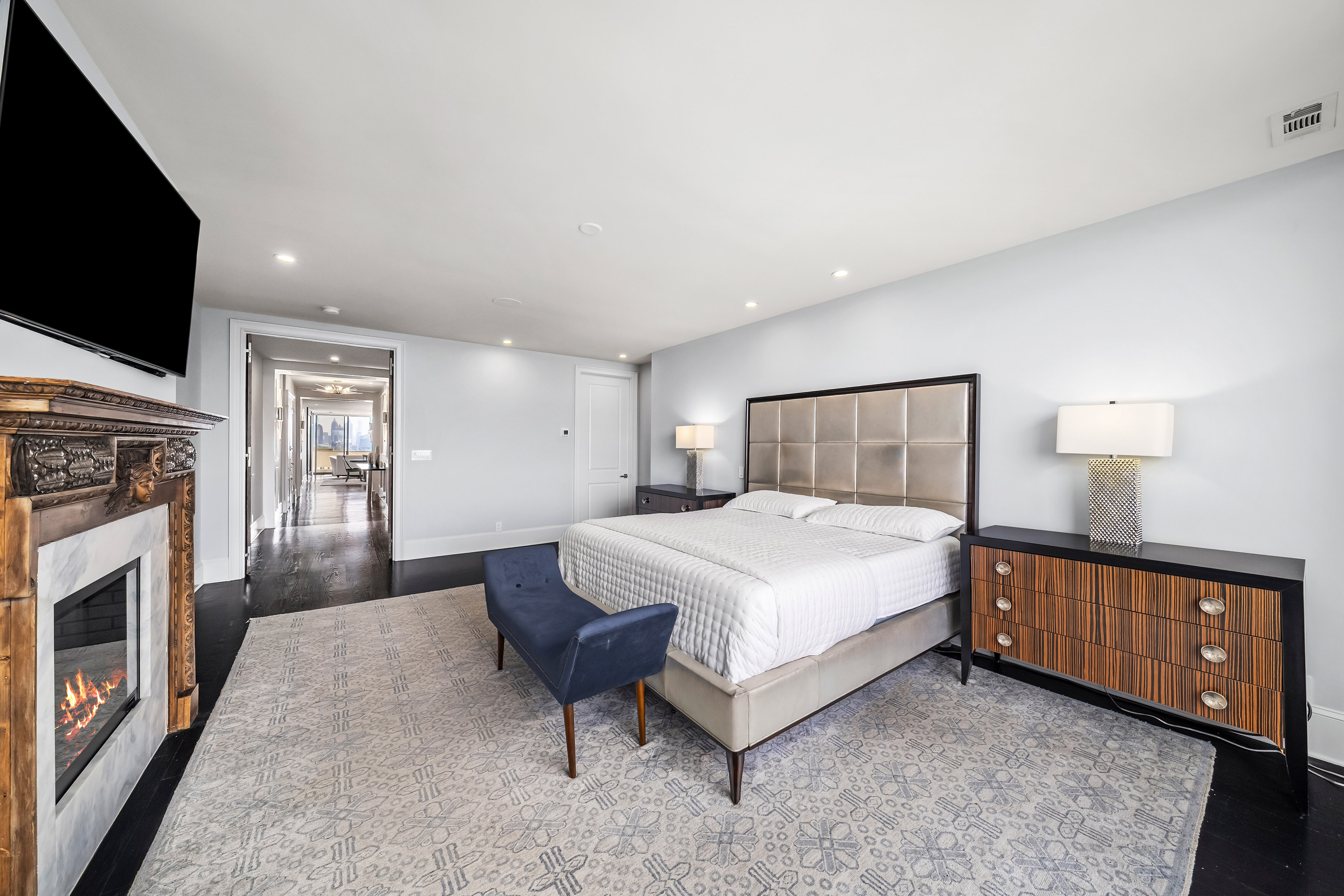  Fully Renovated Residence with Stunning Skyline Views - 物件實景