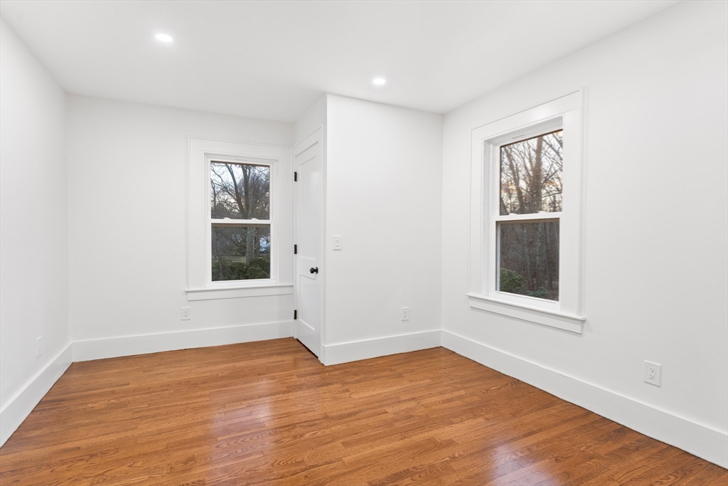 Franklin, Massachusetts, 02038, United States, 4 Bedrooms Bedrooms, ,2 BathroomsBathrooms,Residential,For Sale,2005165